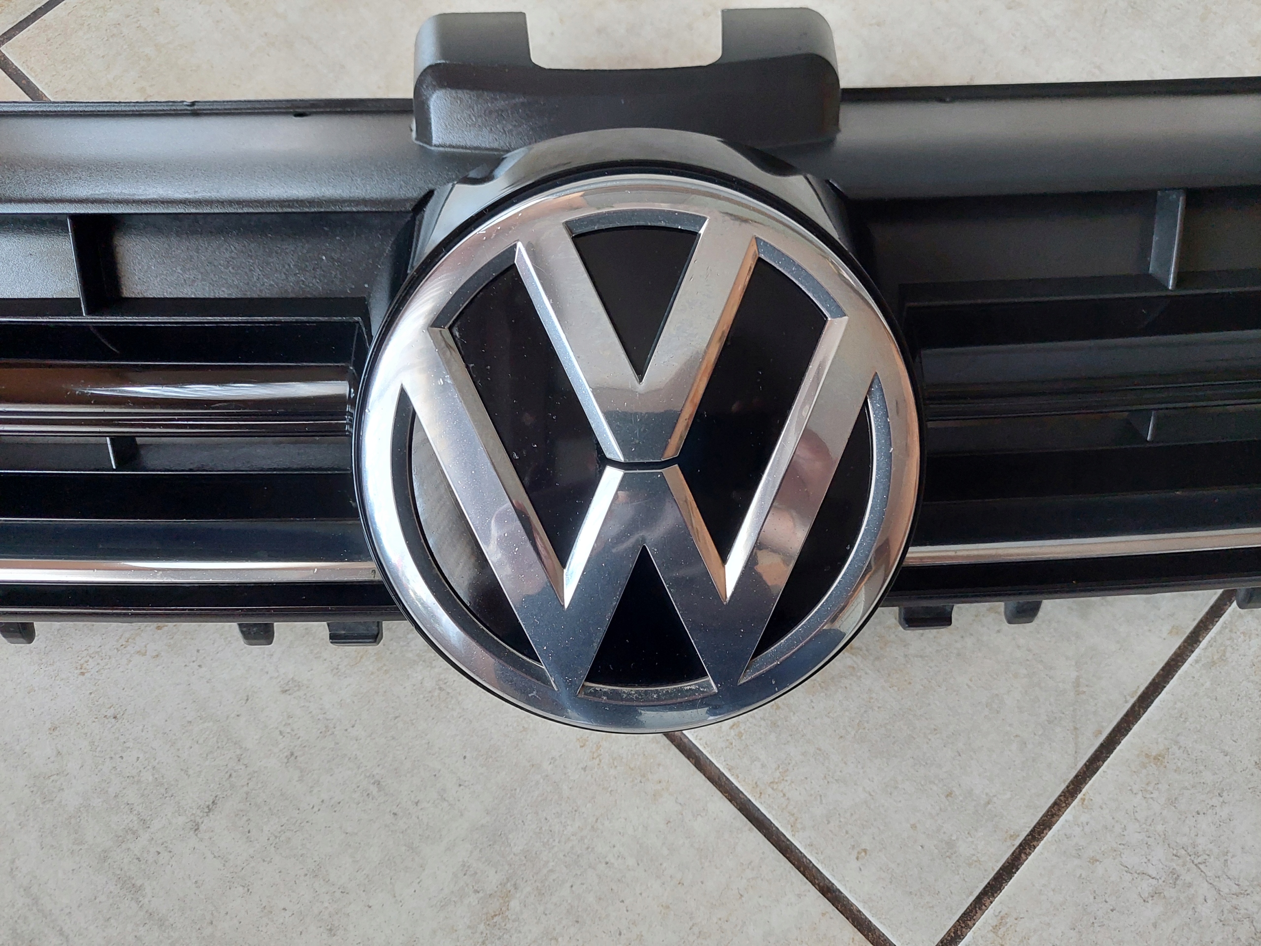 VW Golf V Kühlergrill FRONTGRILL Kühlergitter 5G0853653E - Thumbnail 4