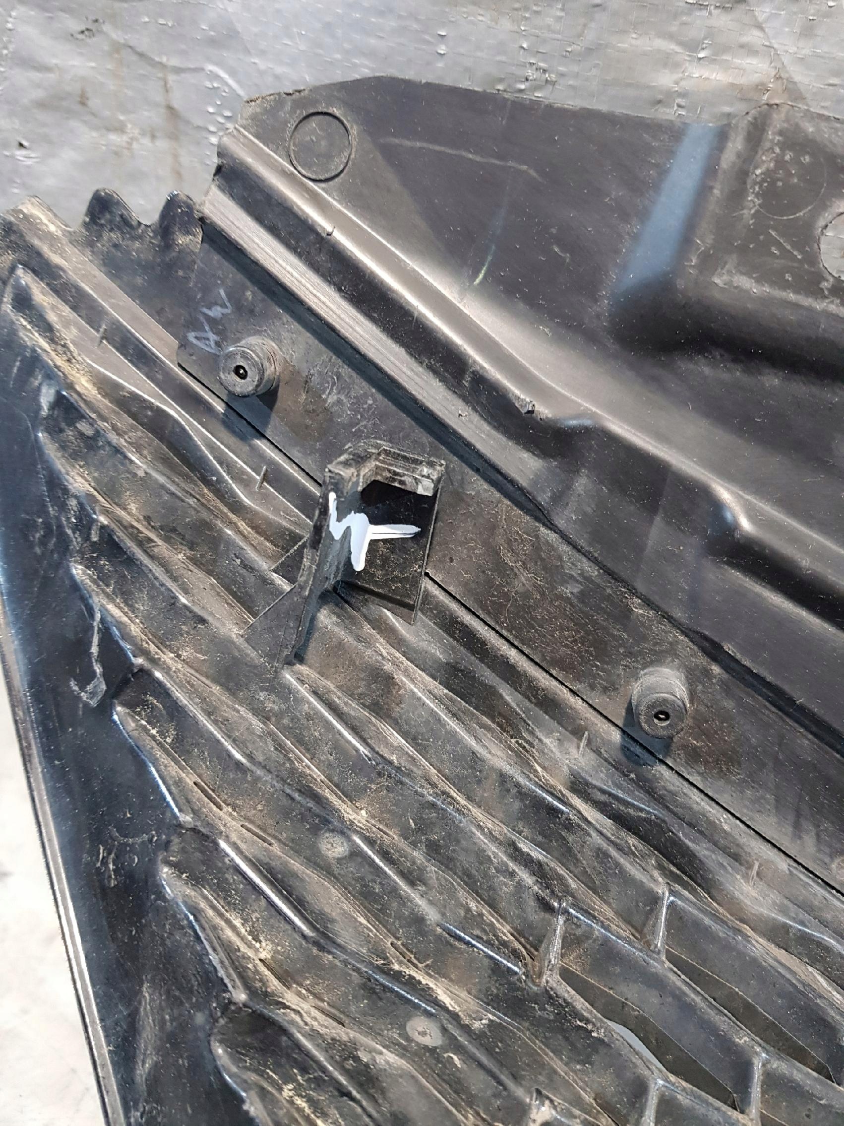 NISSAN QASHQAI grill grill 5580U100