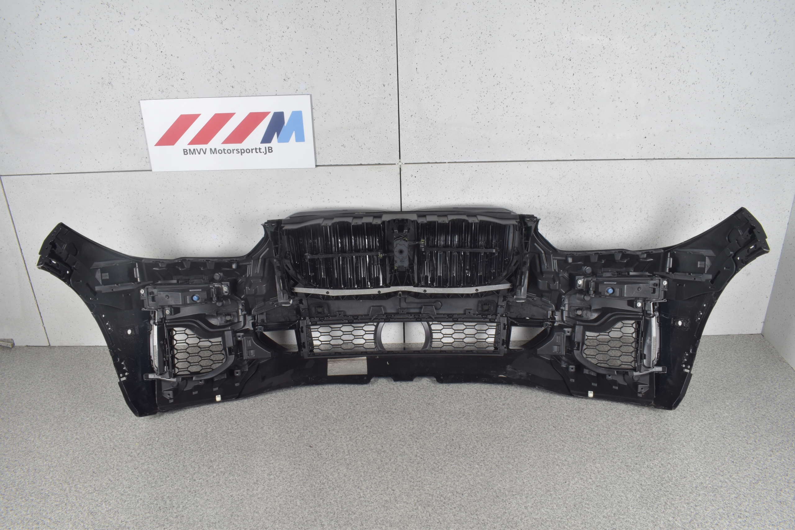 ZDERZAK BMW X5 G05 M-PAKIET KOLOR 416 CARBON Strona zabudowy przód