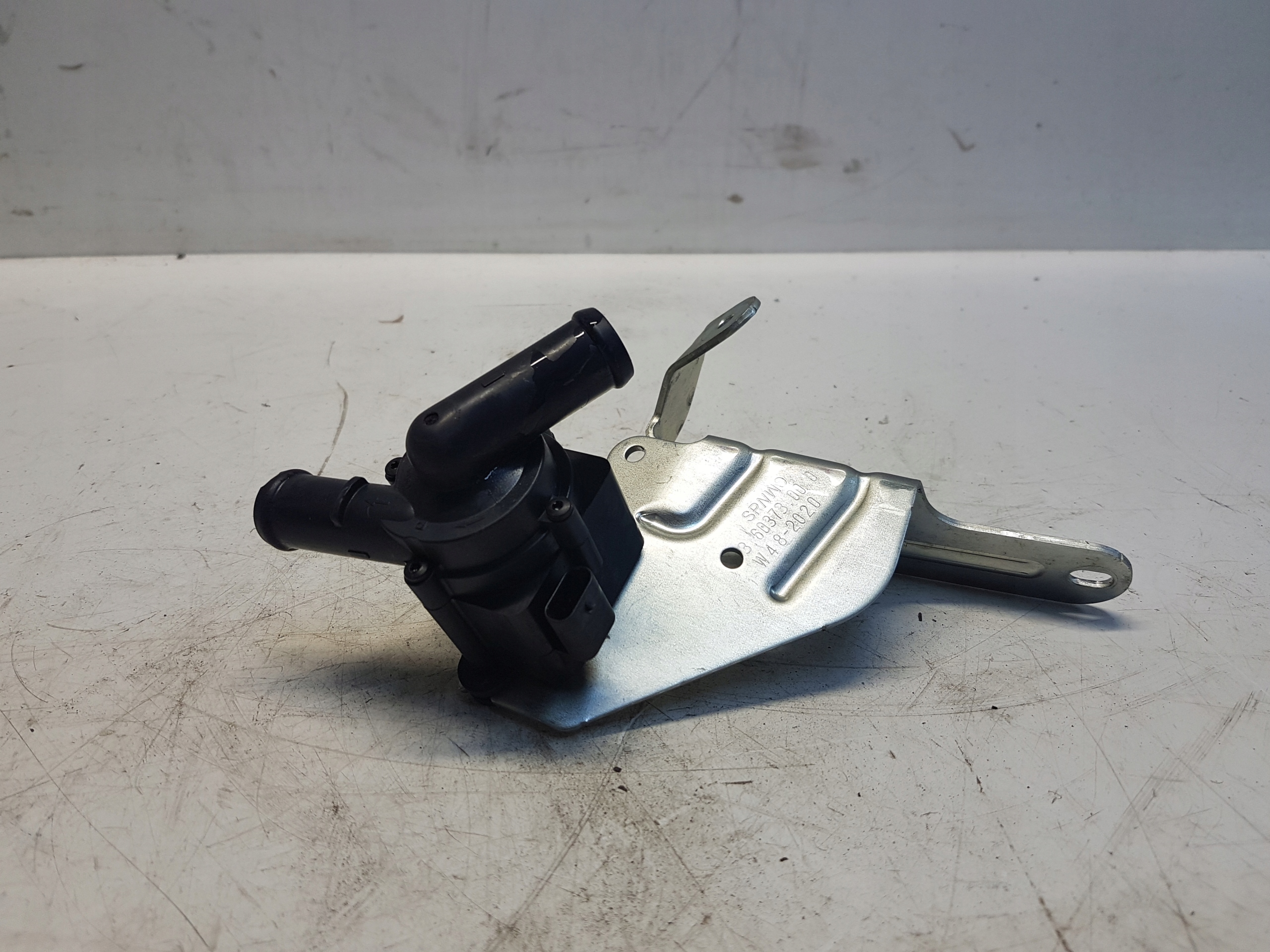 VOLVO XC40 T3 water pump 31461909