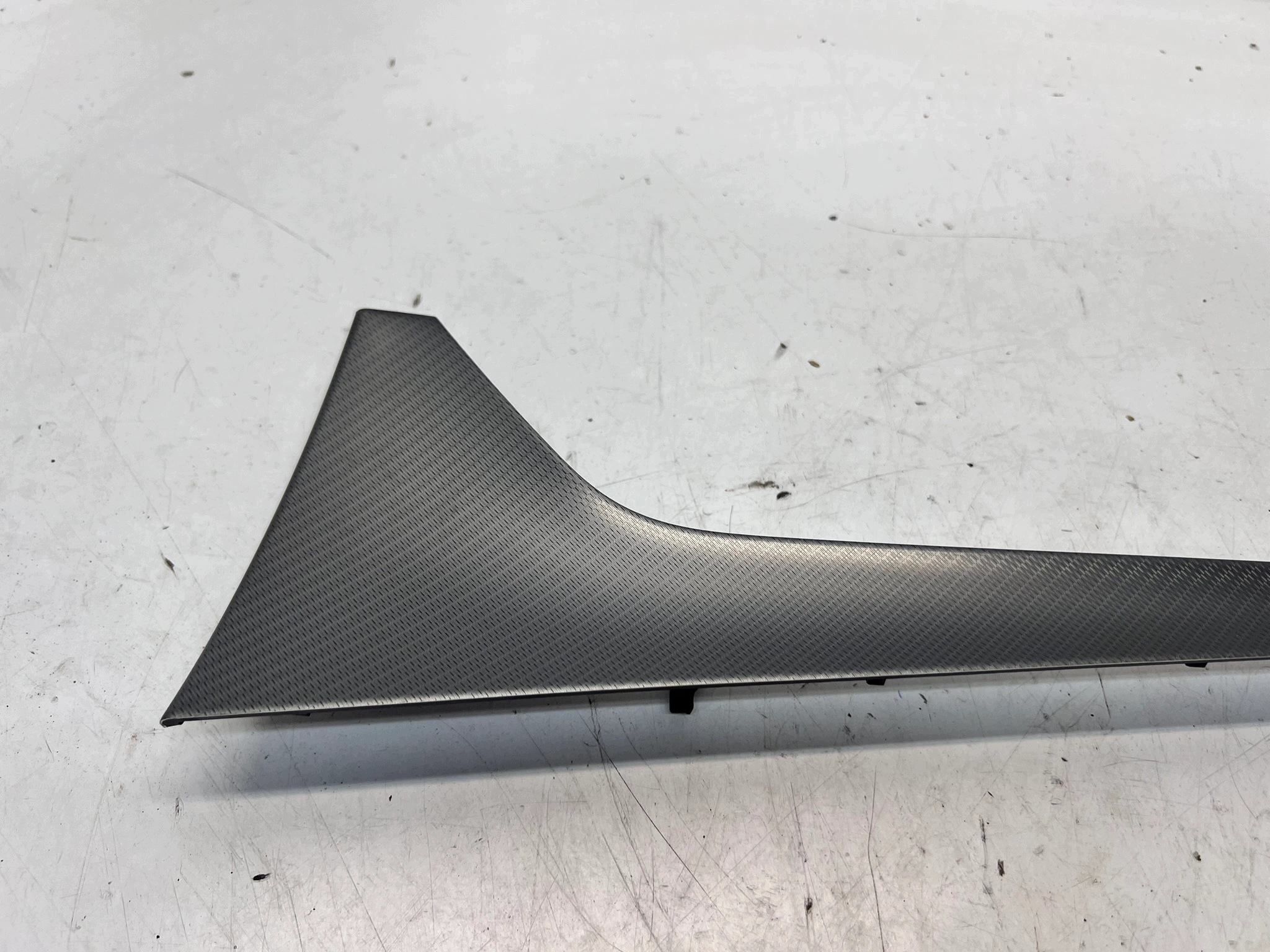 DEKOR moulding door right rear part AUDI A6 C8 4K5867420E 3LP