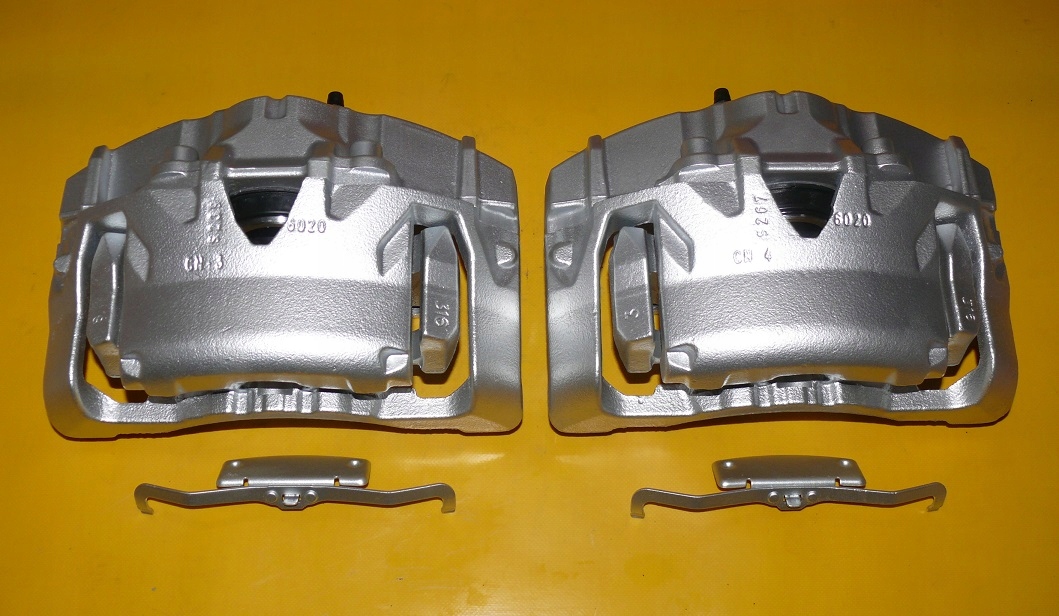 2010-2018r - Зажимы левый правый передний VOLVO V60 и 1 316/28 10-