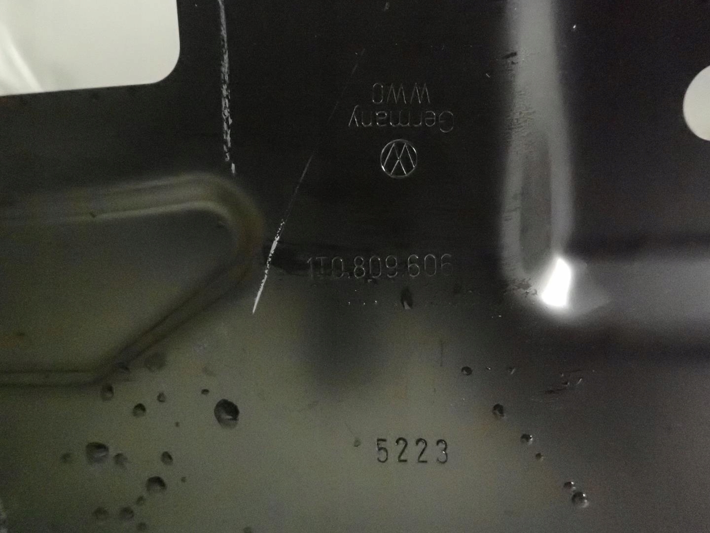 side right threshold pillar VW TOURAN 2010- 1T0809606
