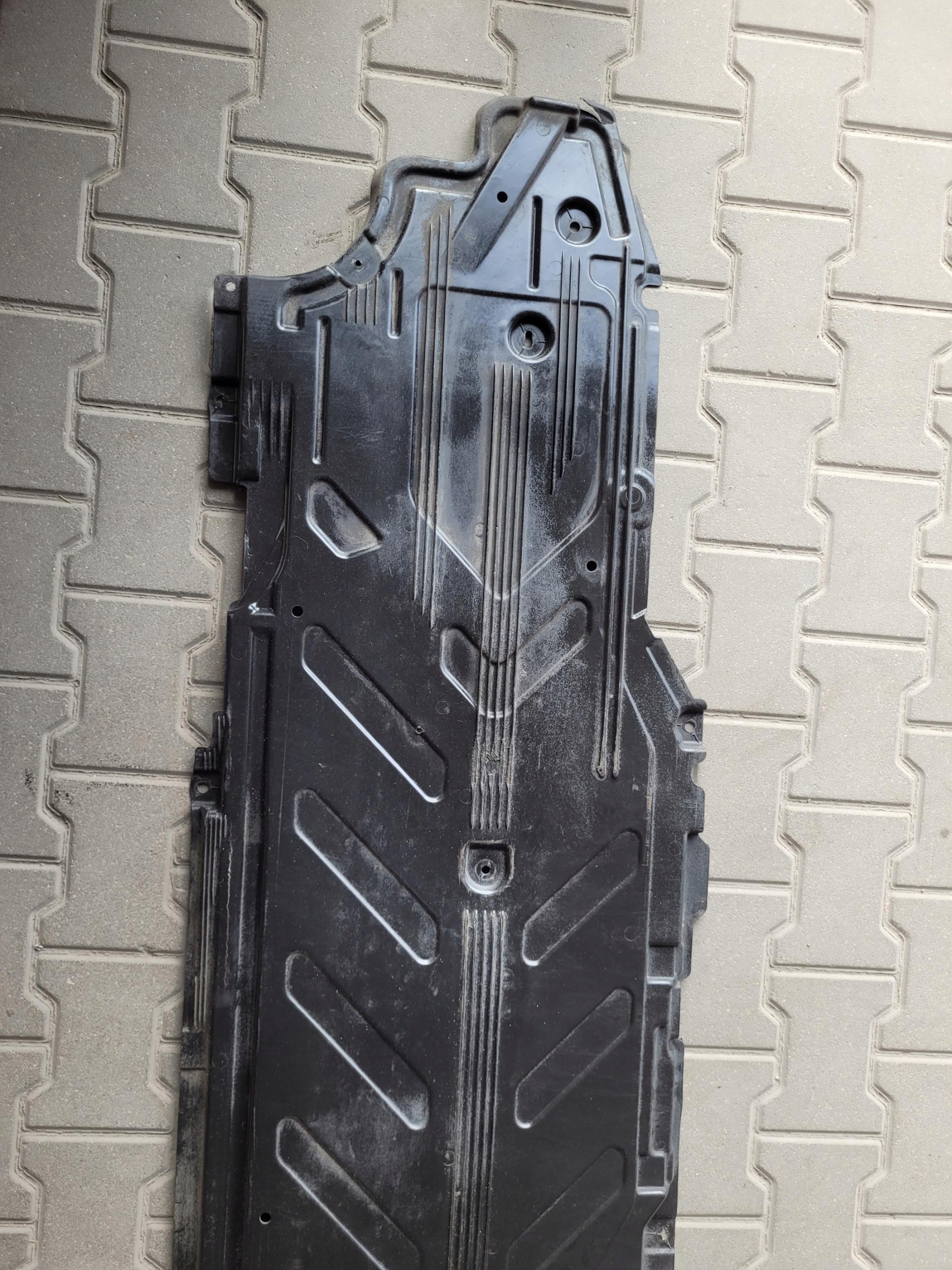 cover chassis left A2136803906 MERCEDES W213 E 220 D 2.0 CDI