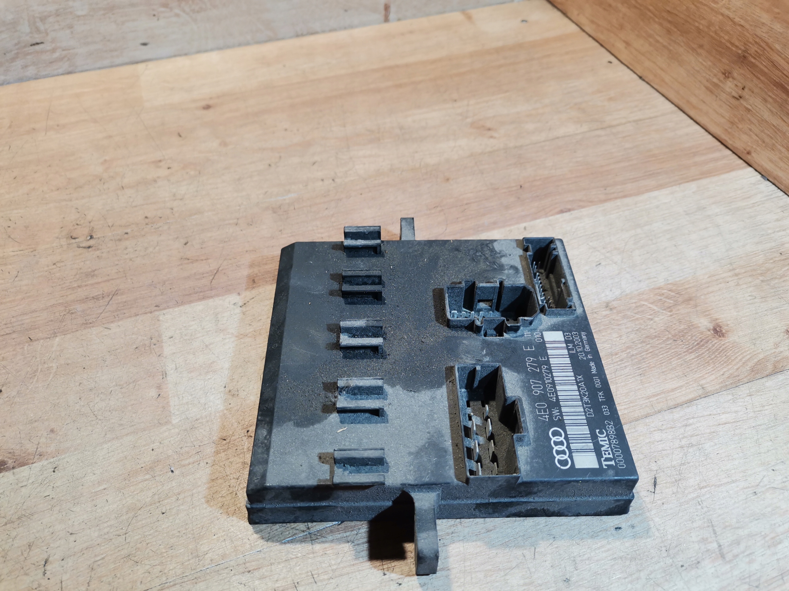 modulo Centralina luci AUDI A8 D3 A6 C6 4E0907279E