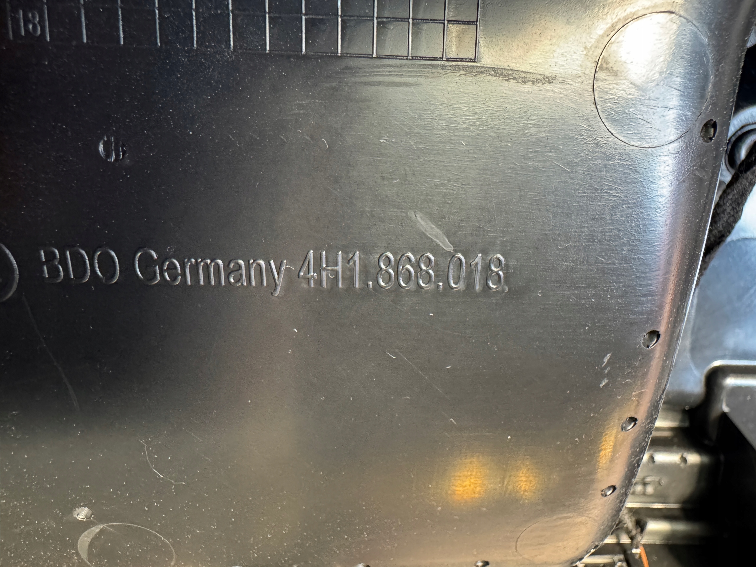 Audi A8 D4 side right upholstery right front alcantara 4H1868018 EU