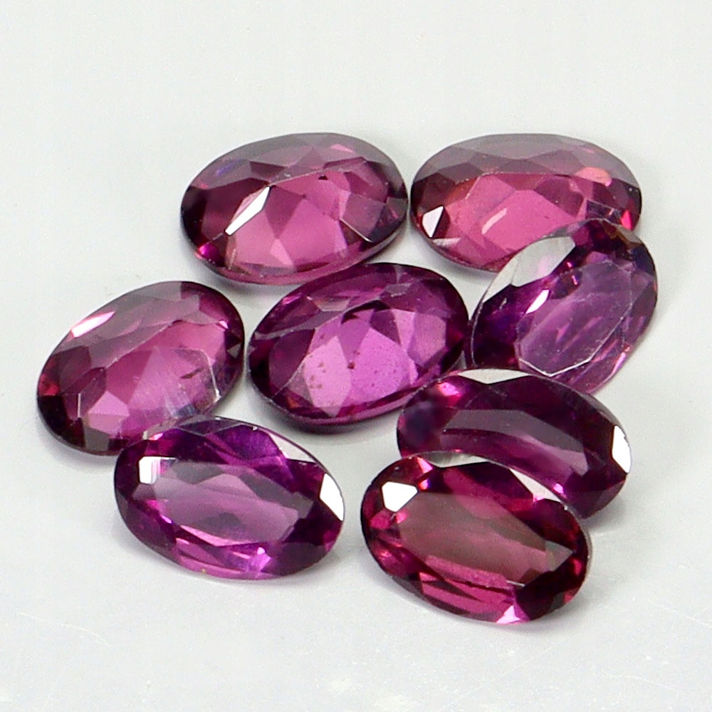 Granáty rodolity přírodní kameny 4.56ct 8 kusů If Vvs