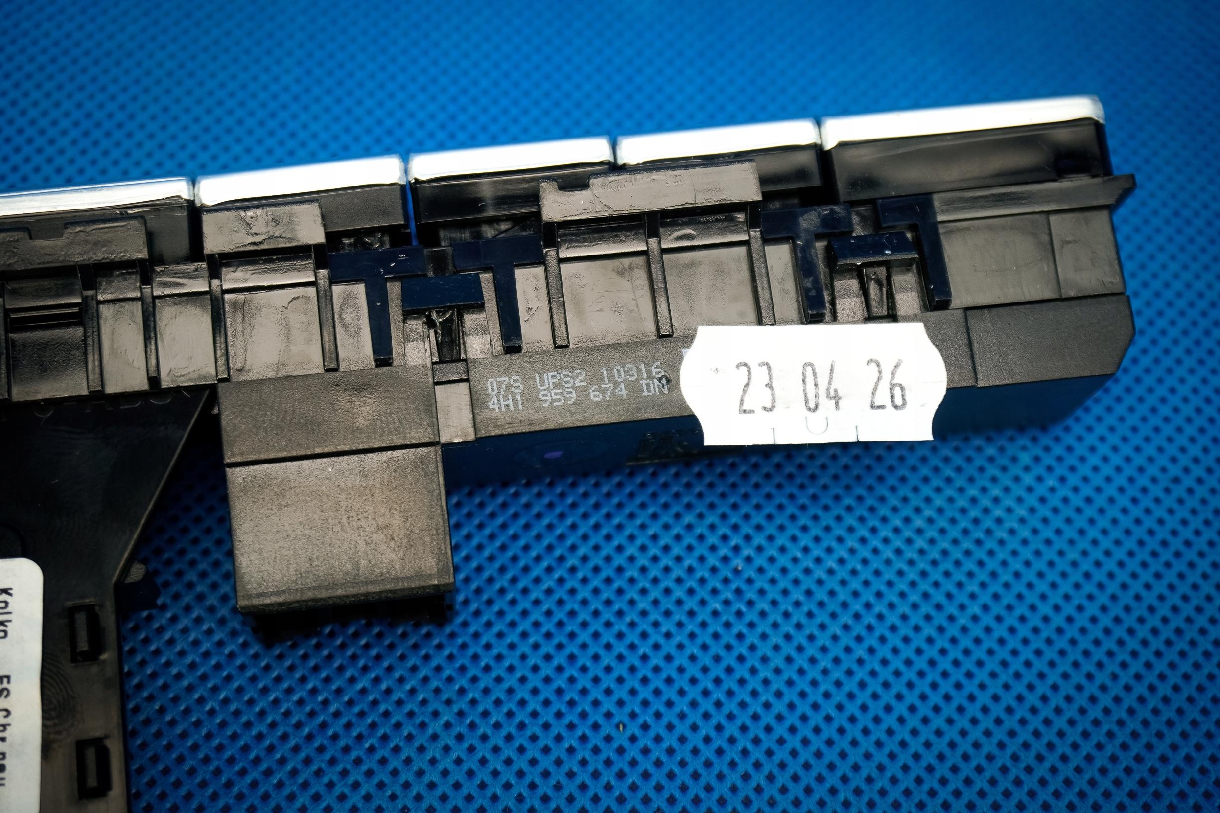 Commandes zespolone Audi A8 S8 4H 4H1959674DN