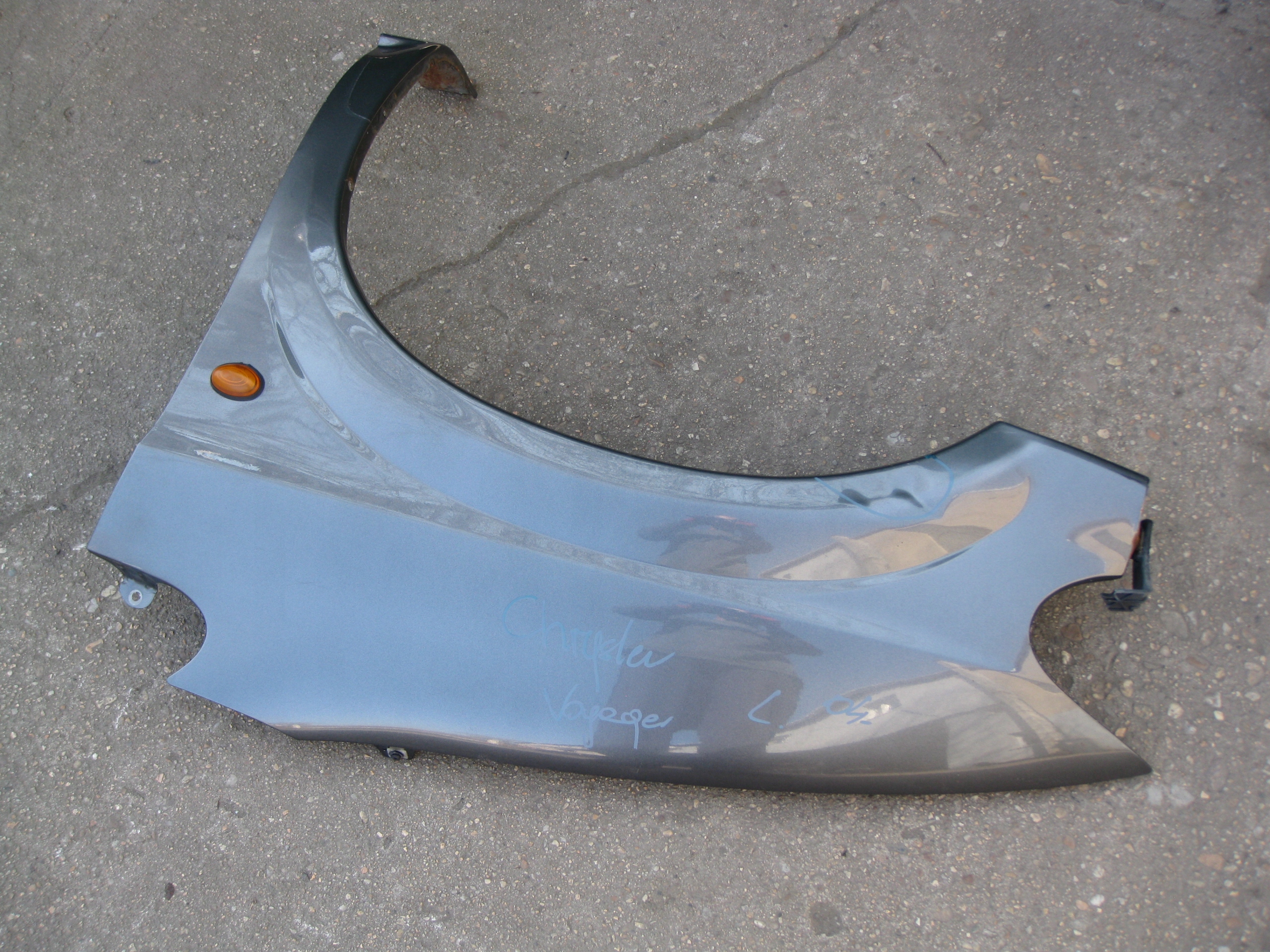 CHRYSLER VOYAGER IV 2.8 CRD 04R fender left front