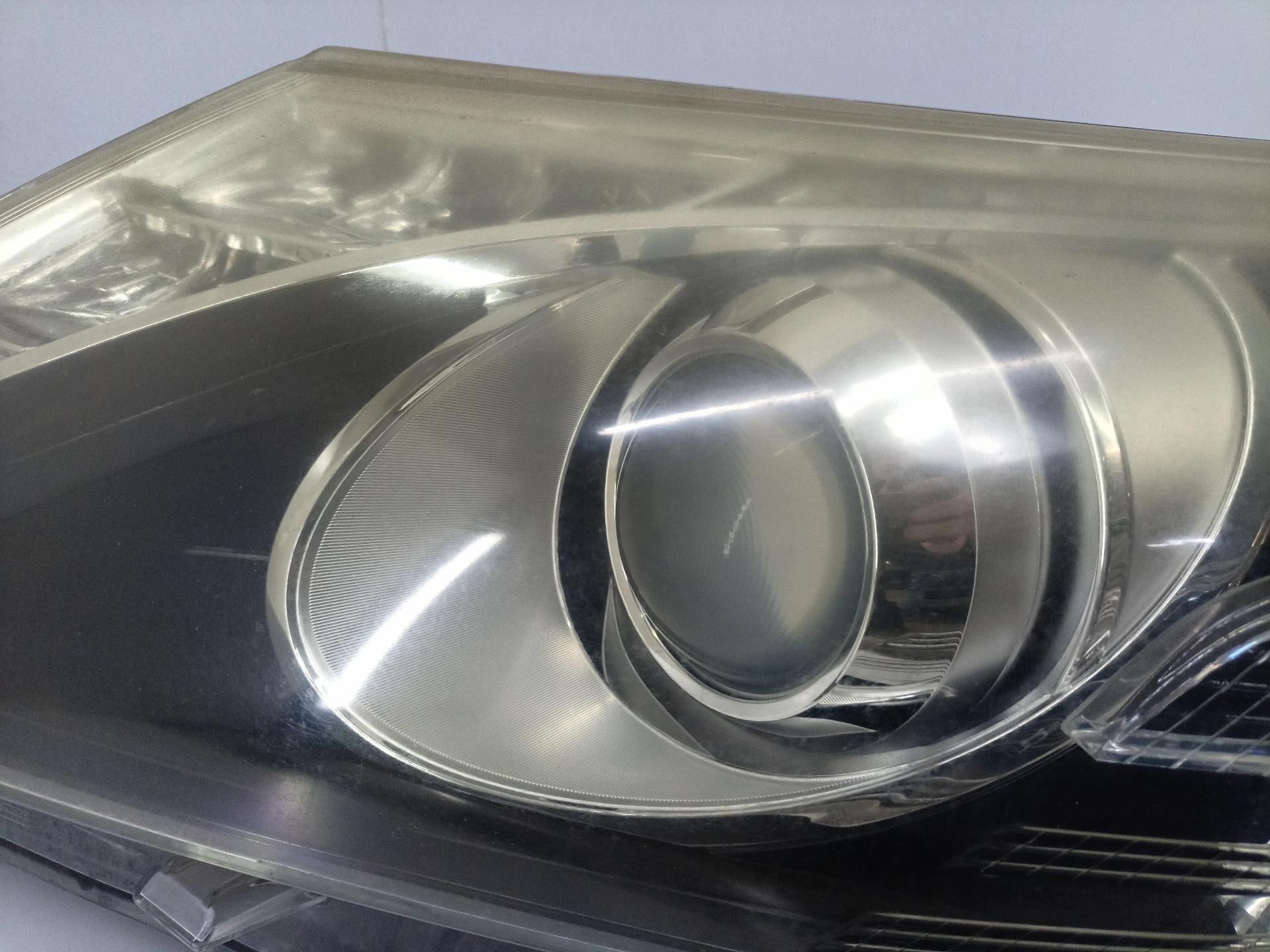 light front left side Toyota Avensis 3 T270 facelift ZRT272W 2014