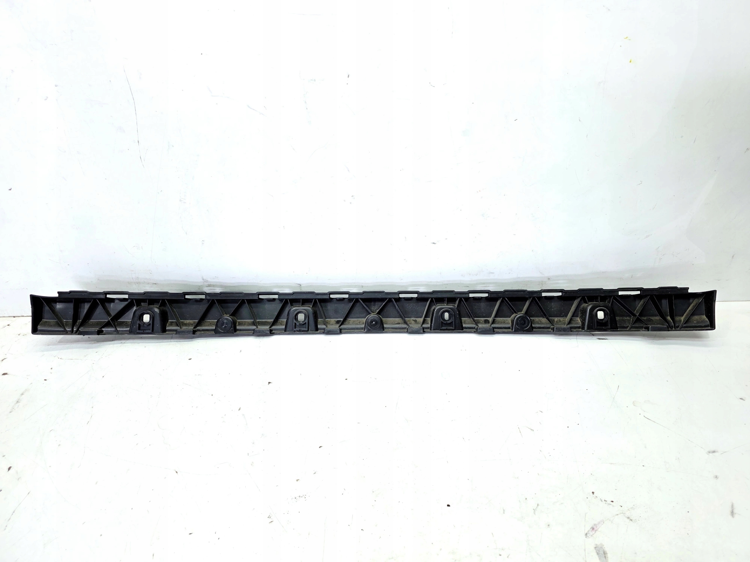 Support Support plaque Pare choc Moyenne AUDI Q4 E-TRON 89A807458