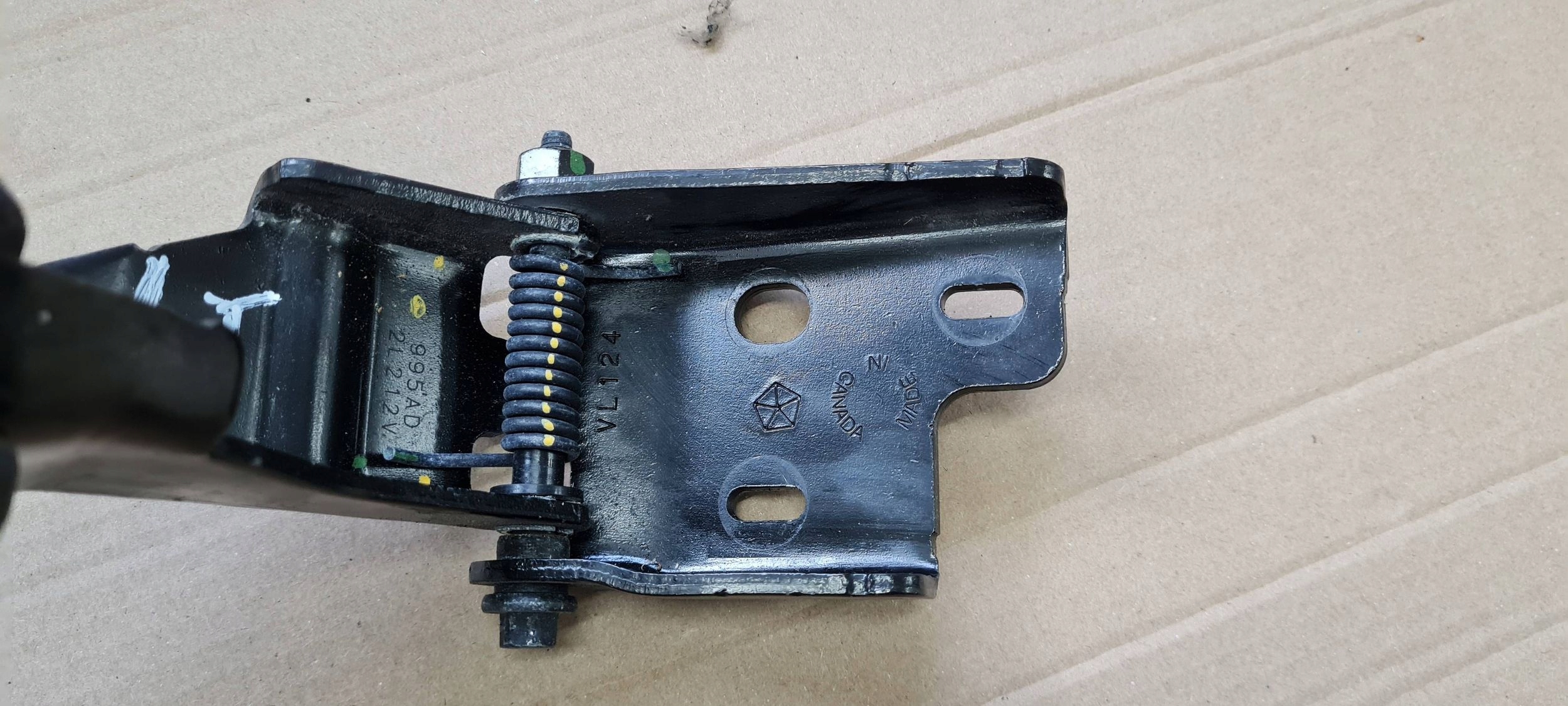 Chrysler Pacifica 2022 Halter Halter SITZ links heck 995AD