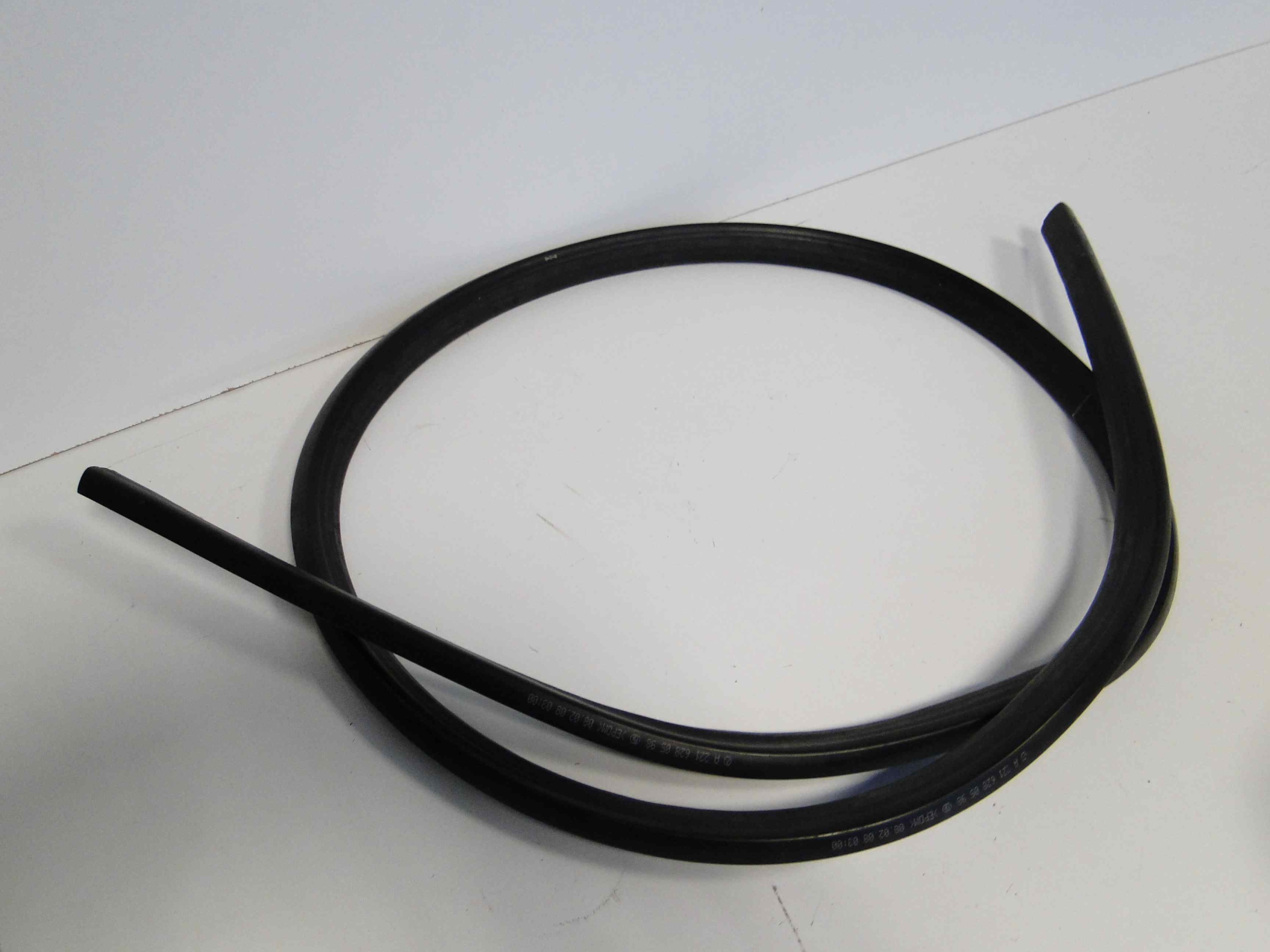 MERCEDES CL 216 USZCZELKA Z PRZODU MASKI Producent części Mercedes-Benz OE