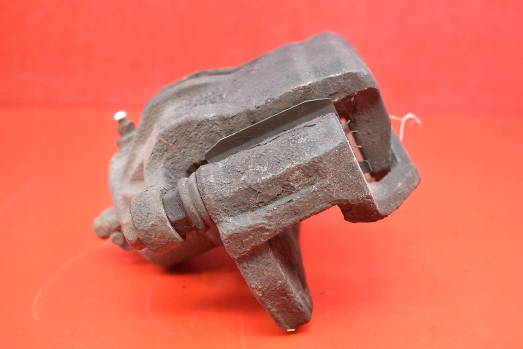 caliper brake left front HYUNDAI IX20 1 and 1.4 CRDI 90 KM 10-15