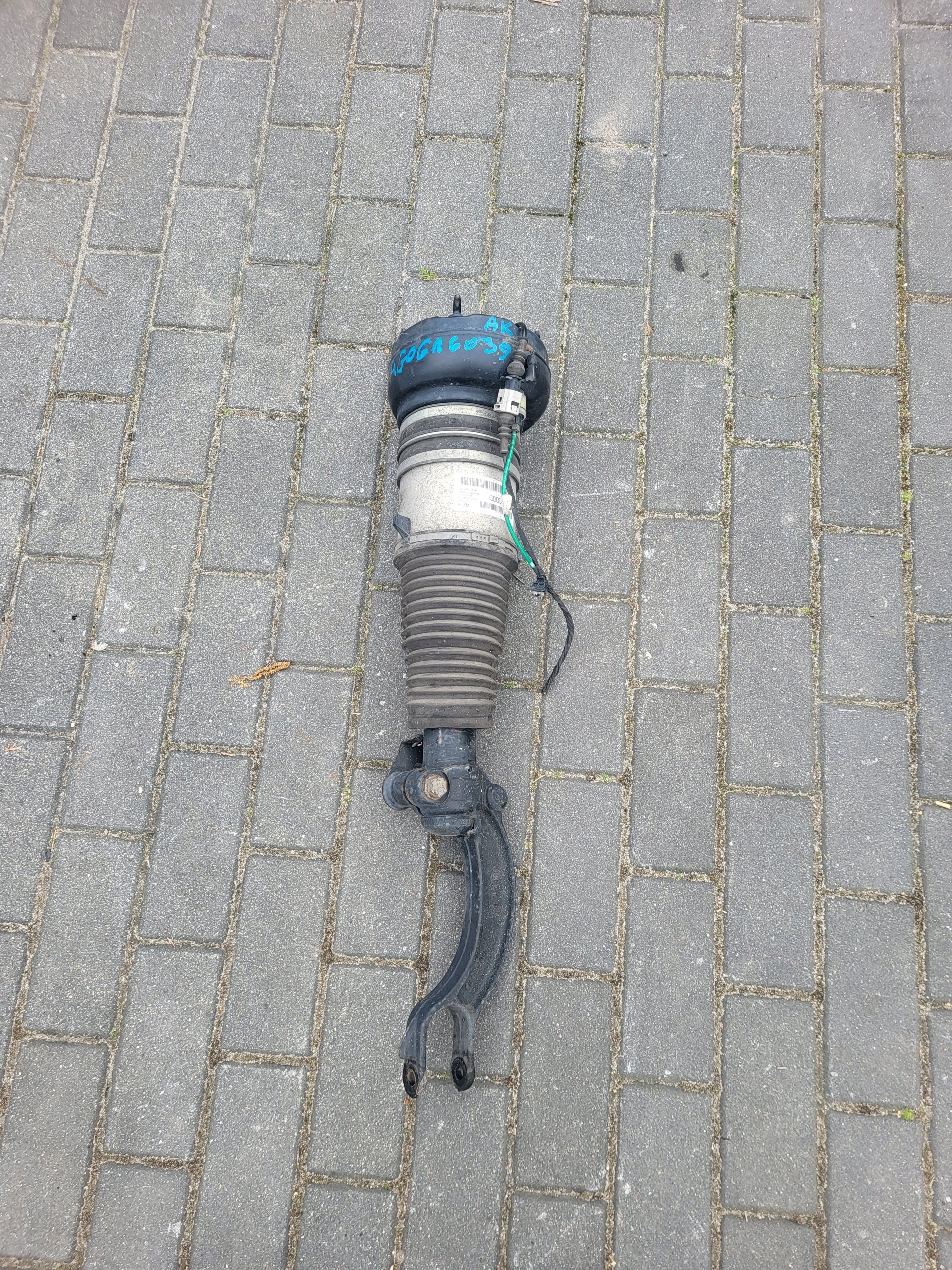 AMORTYZATOR PNEUMATYCZNY A6 C7 4G0616039AK