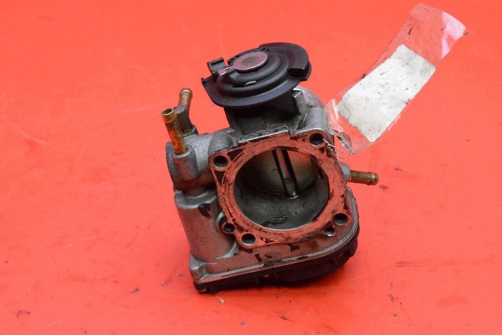 Valvola a farfalla 06A133064J AUDI A3 8L 1.6 8V 101 KM 96-00