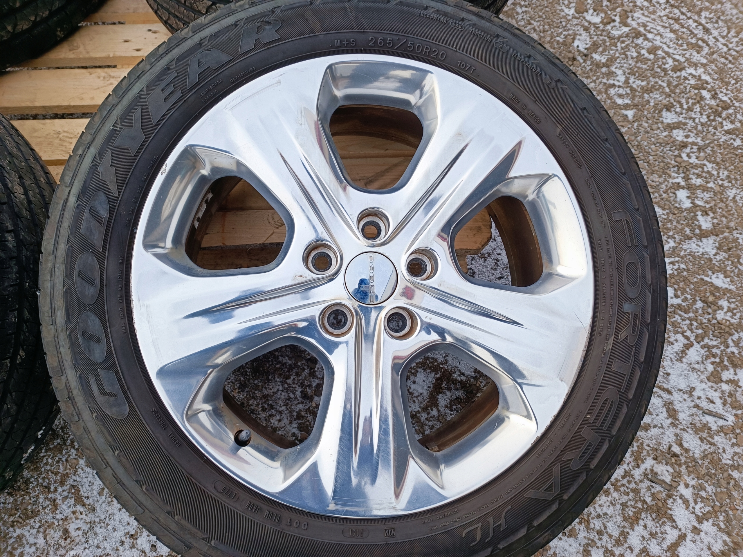 discs wheels 20 265/50r20 Dodge Durango 2011