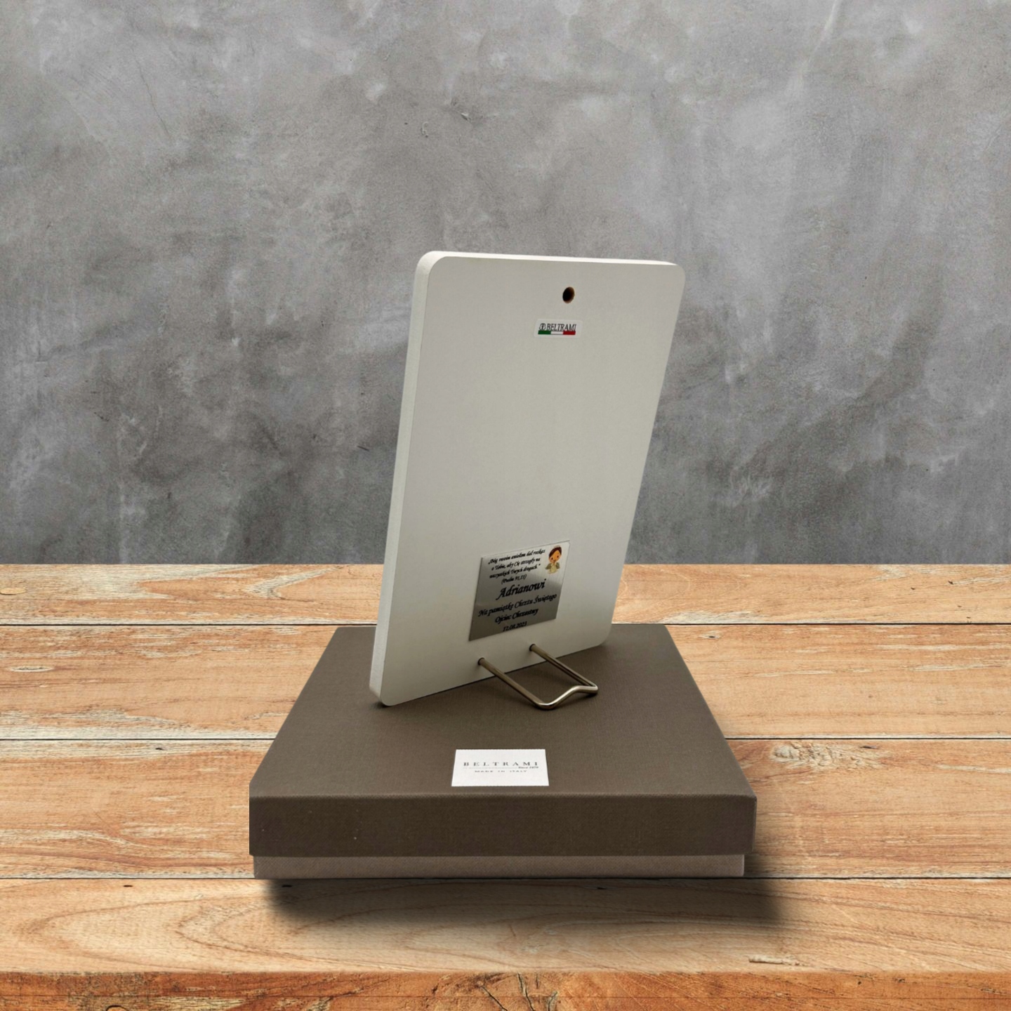 Pamiątka Chrztu Anioł Stróż dla chłopca aniołek stróż z imieniem Szerokość produktu 9 cm