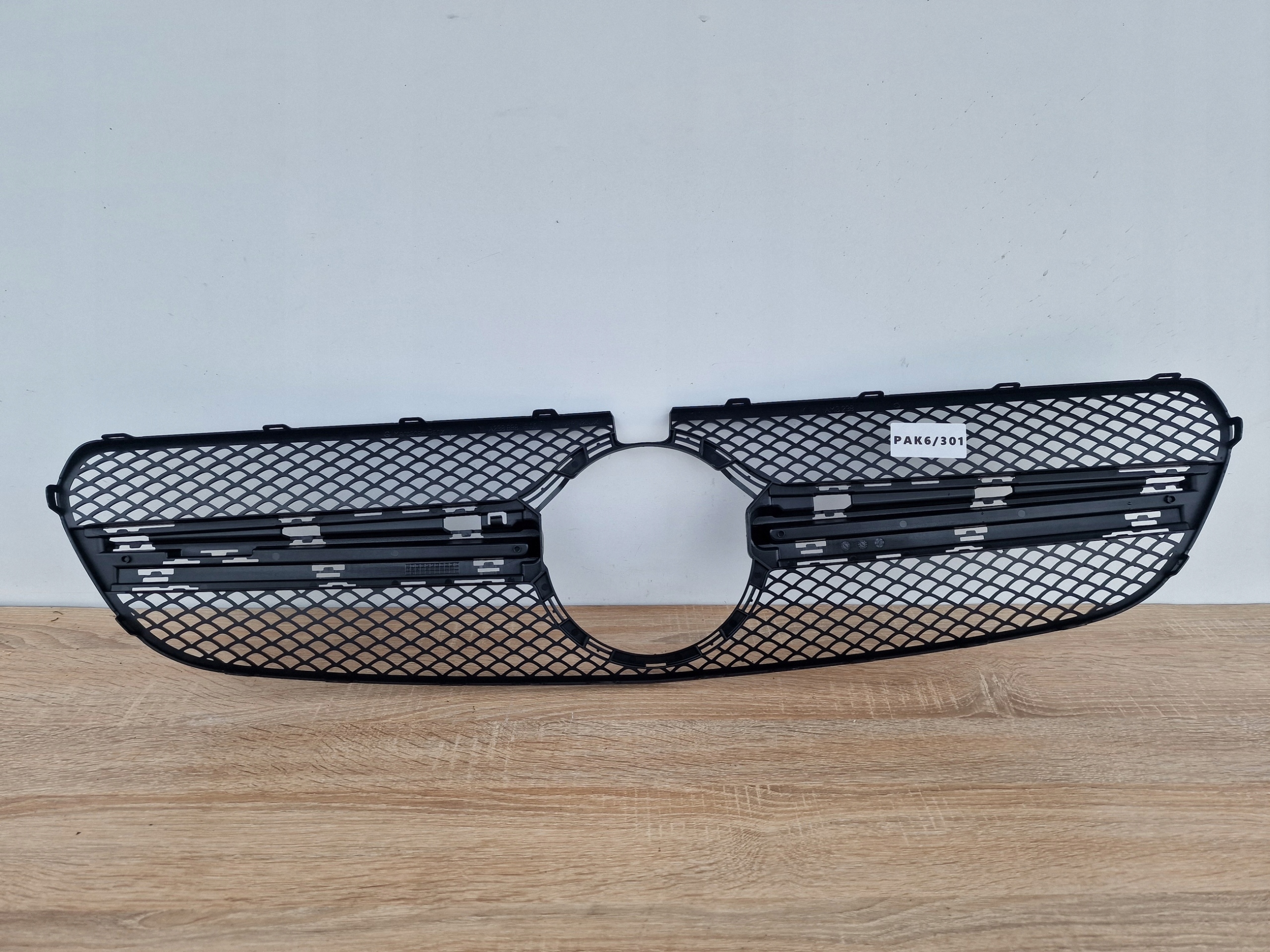 MERCEDES E-KLASA 238 AMG CABRIO GRILLE NEUF