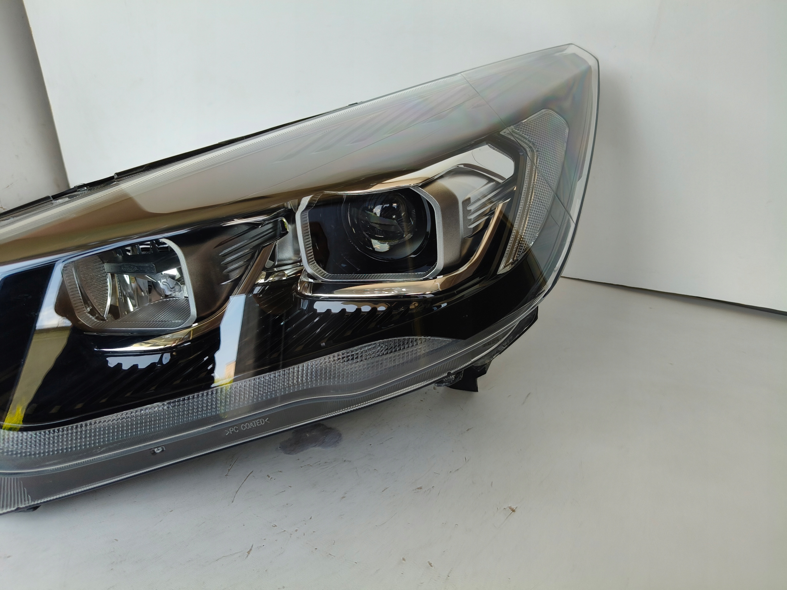light left REFLEKTOR FORD KUGA MK2 16- LIFT ST CIEMNA XENON LED positioning