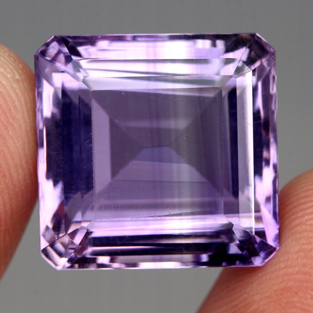 Ametyst přírodní kámen 31.84ct Vvs