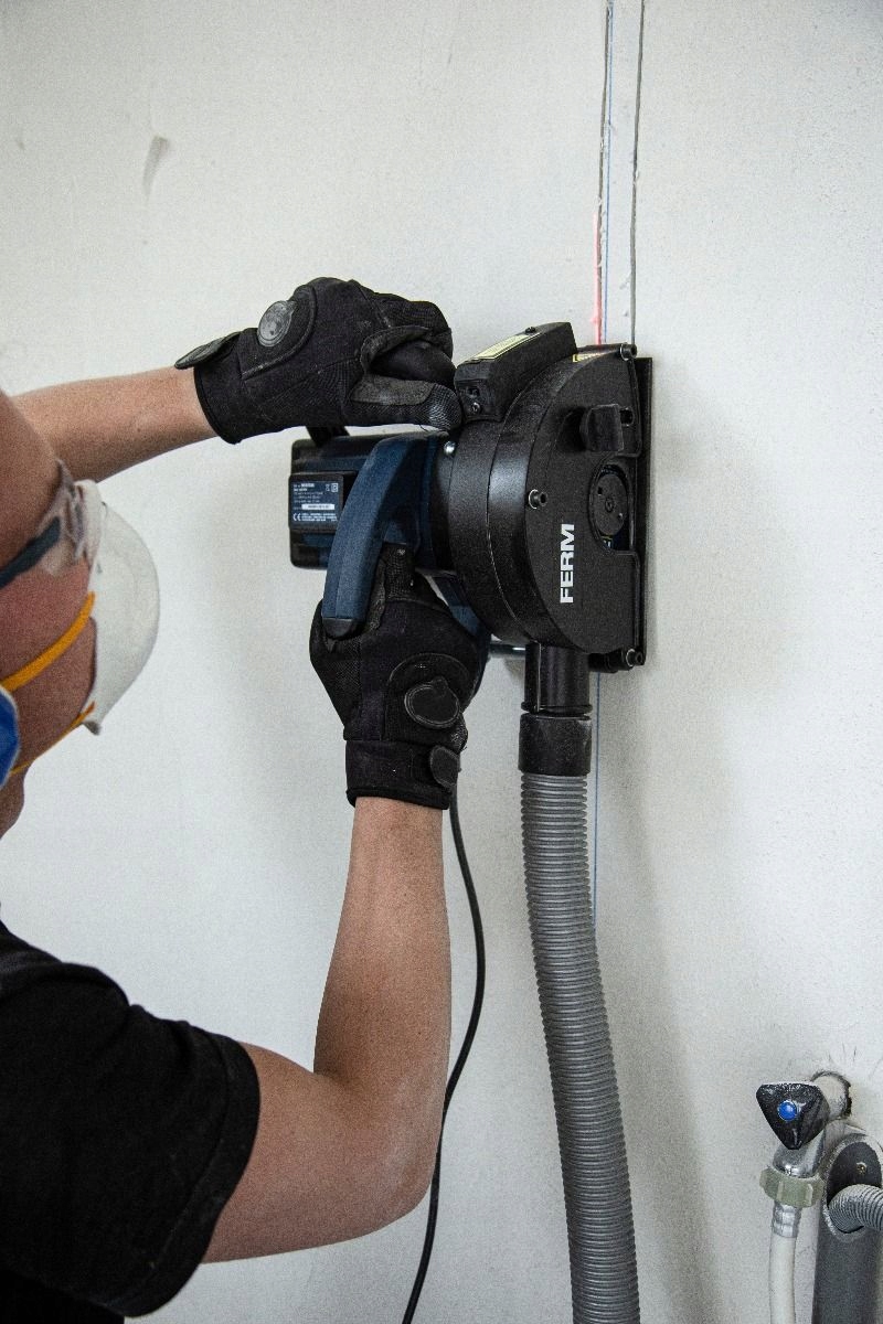 FERM 1700W, 125mm ROLLER LASER Максимальна потужність 1700W