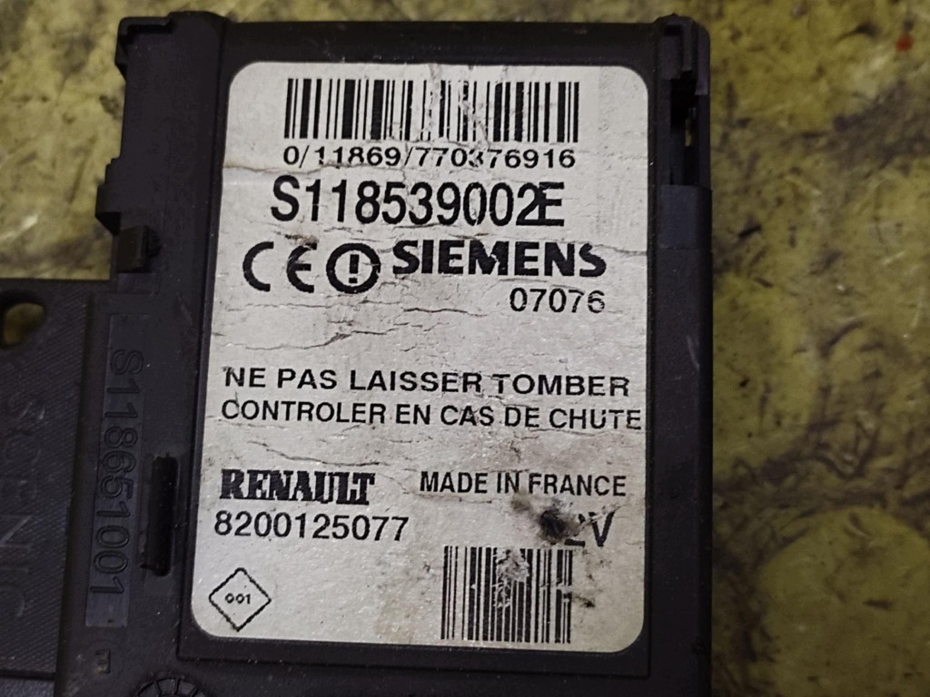 RENAULT SCENIC II lettore schede 8200125077
