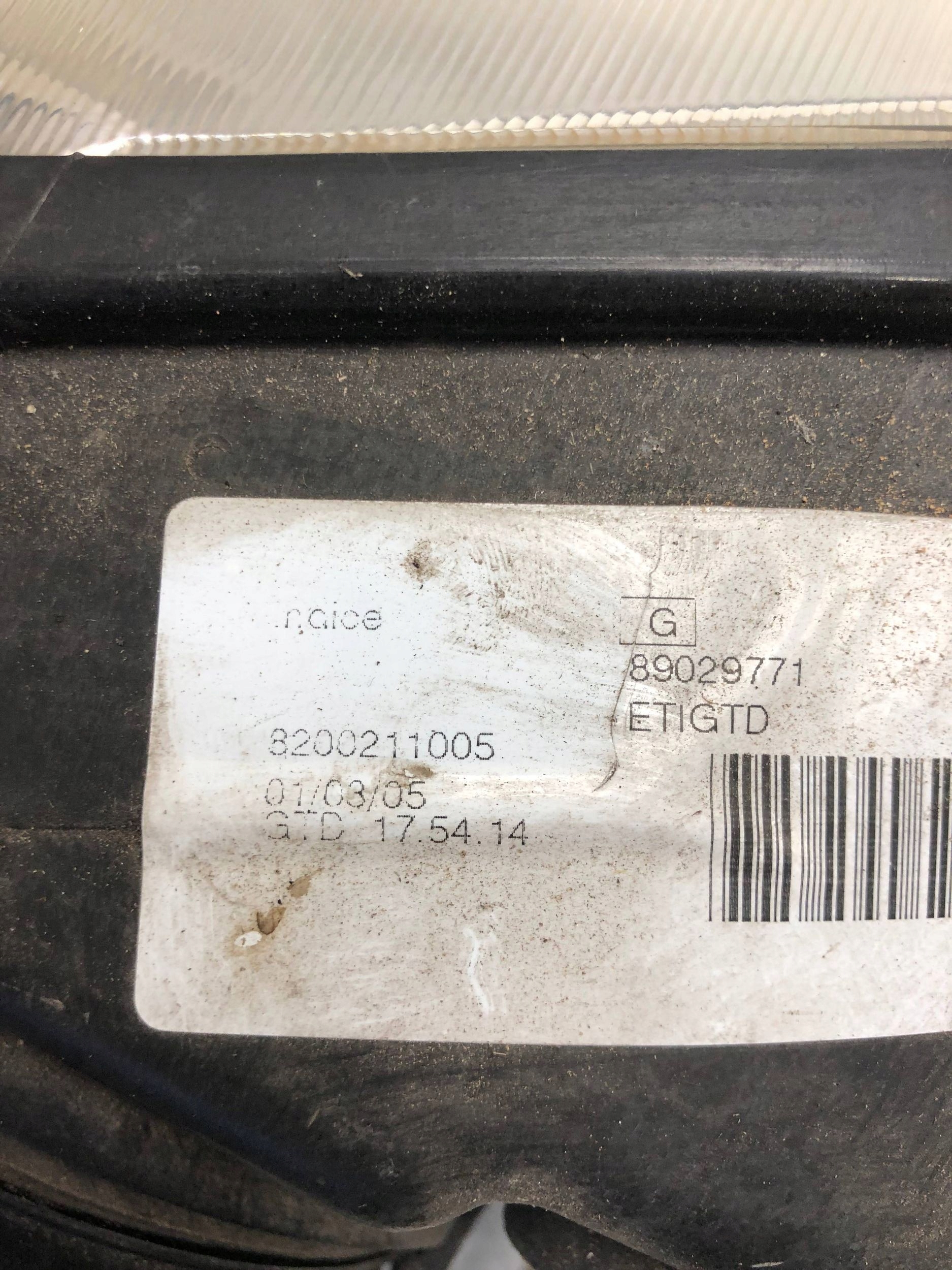 light left front DACIA LOGAN 8200211005