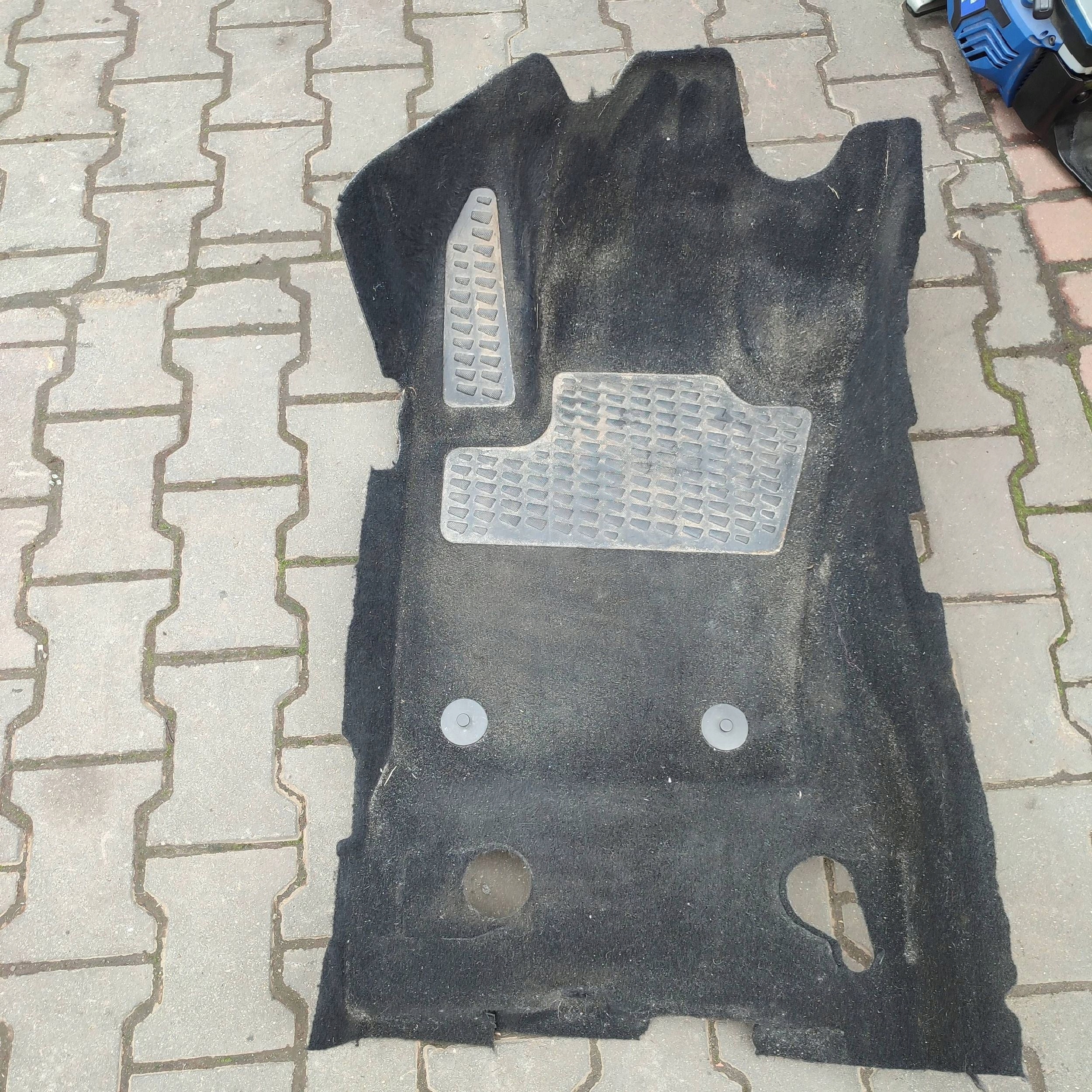 mats floor front front side left Fiat 500X 07356249810