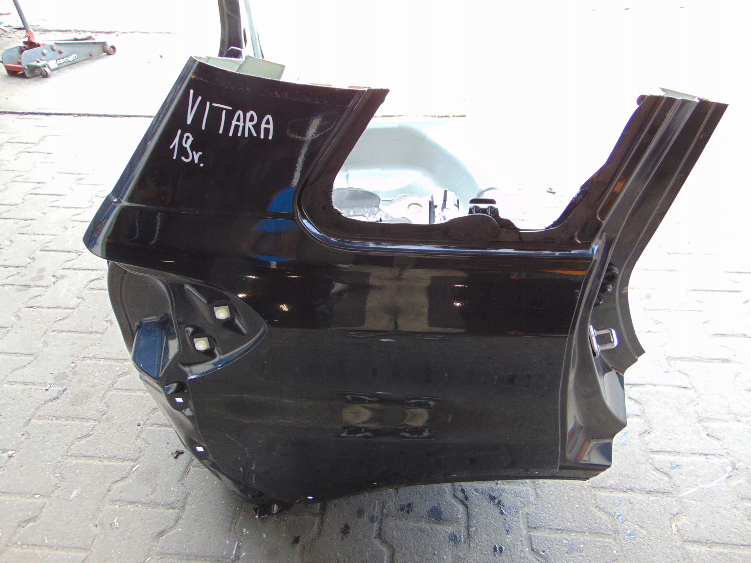 VITARA LY 2 II 3 III rear panel fender right rear part