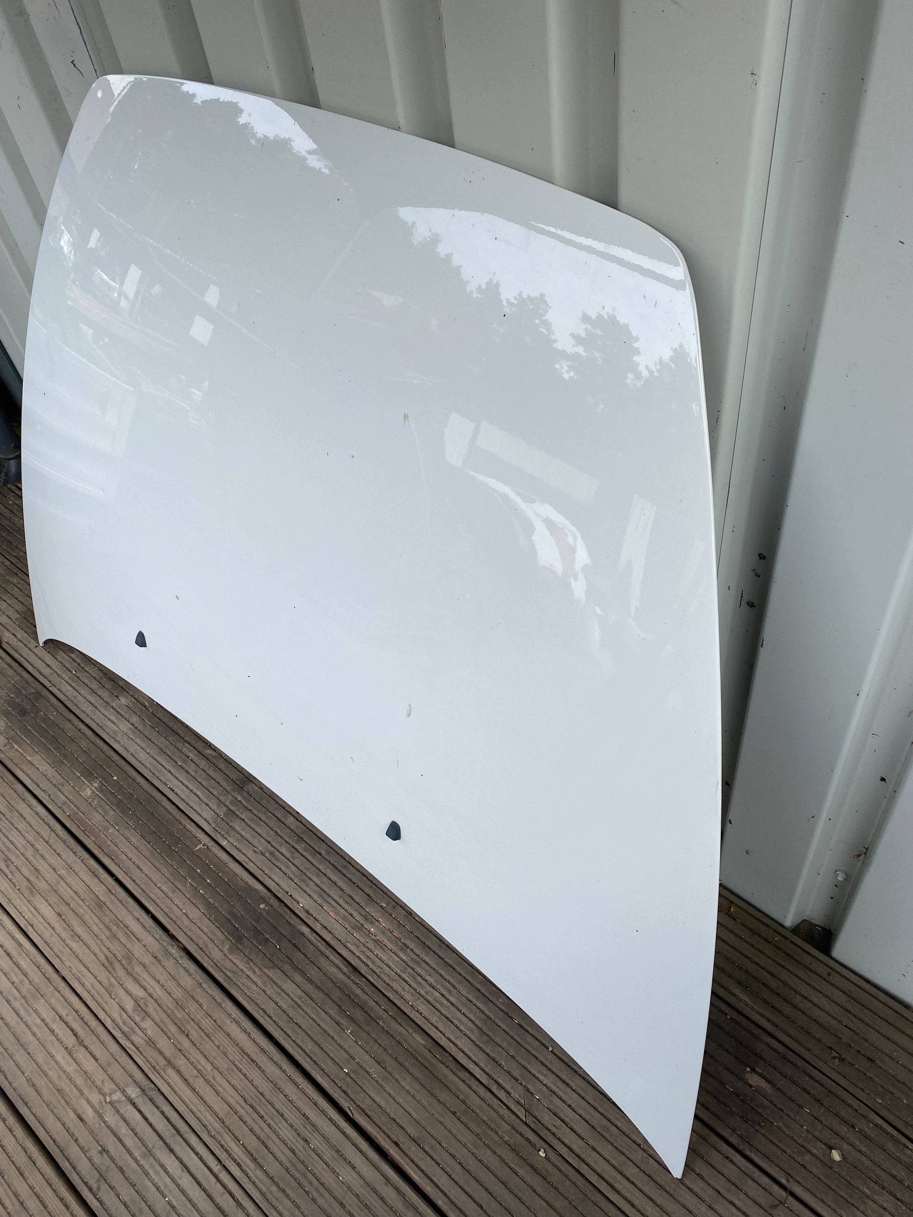 VOLVO C30 LIFT bonnet front BIALY 31301034