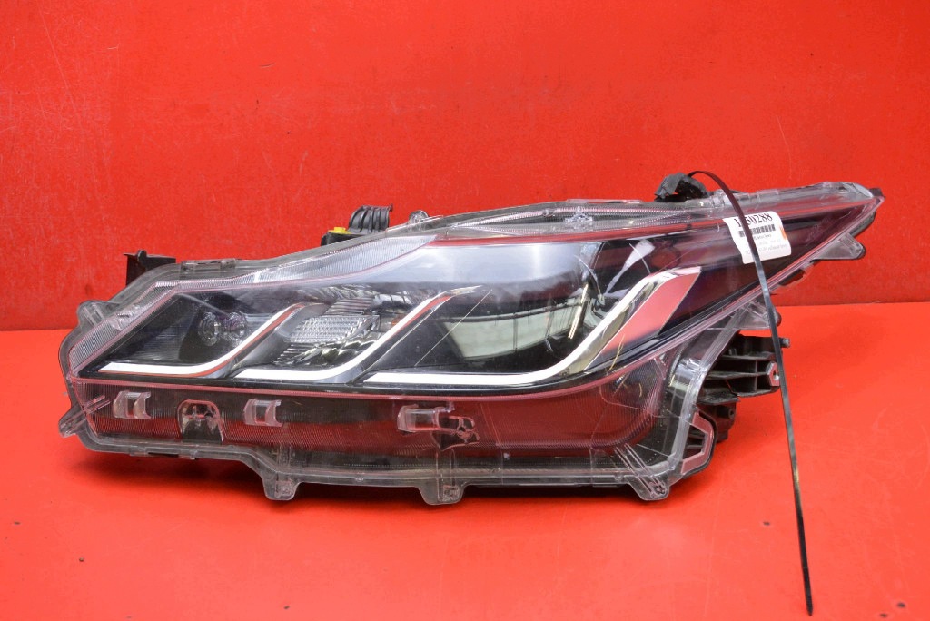 REFLEKTOR left light front LED lens EU 81150-02T31 TOYOTA COROLLA E21