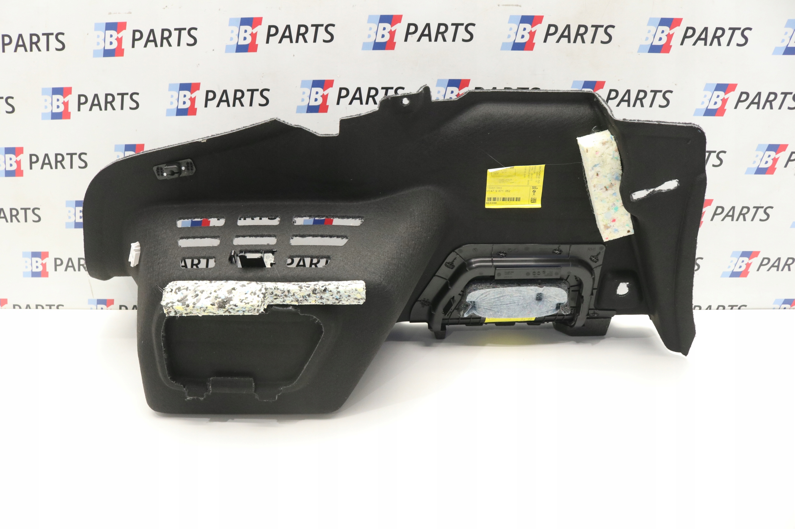 BMW I4 G26 upholstery boot side right 9871062 9871076