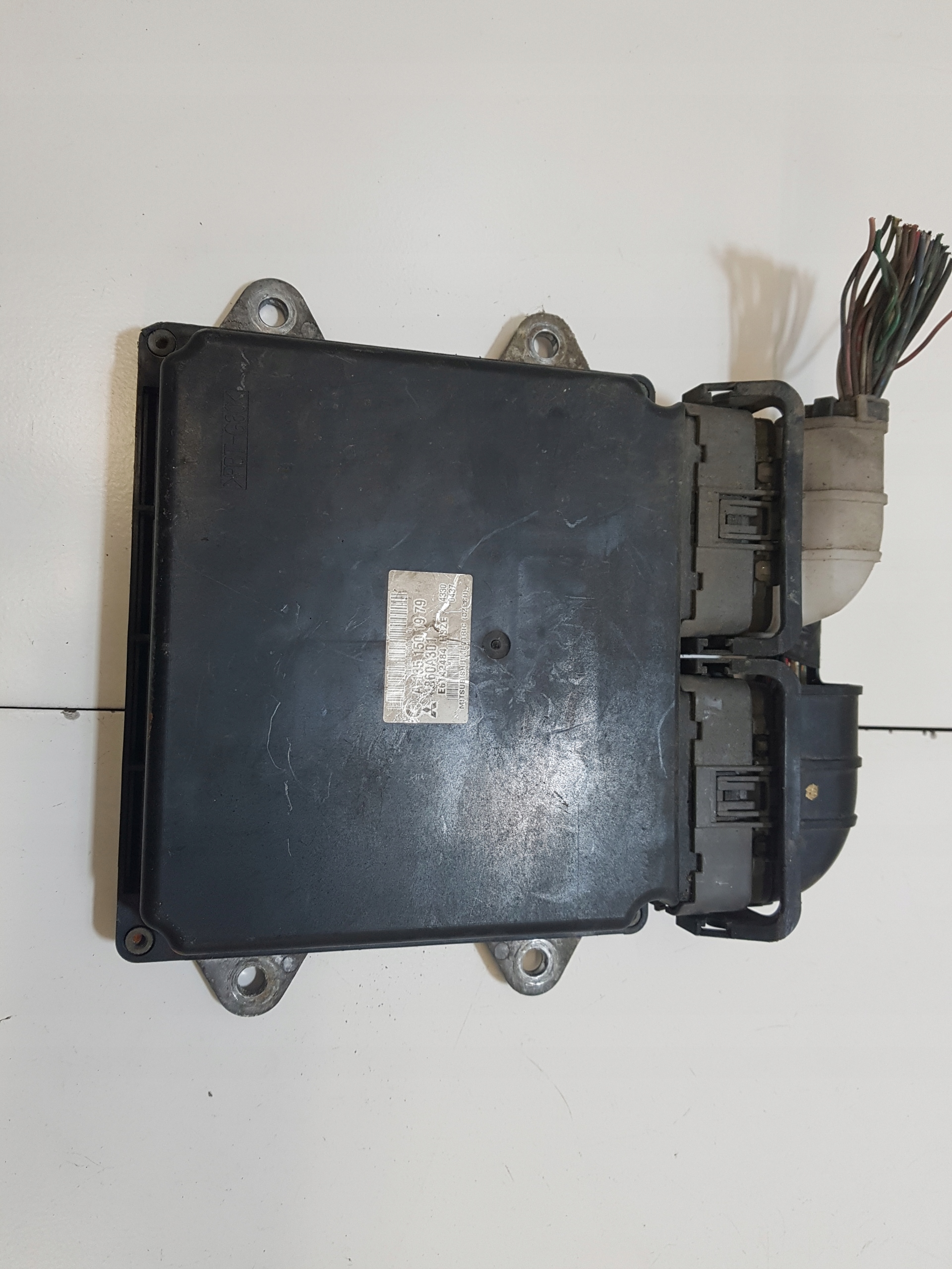KOMPUTER SILNIKA STEROWNIK MITSUBISHI COLT 1.1 B A1351501979 1860A301