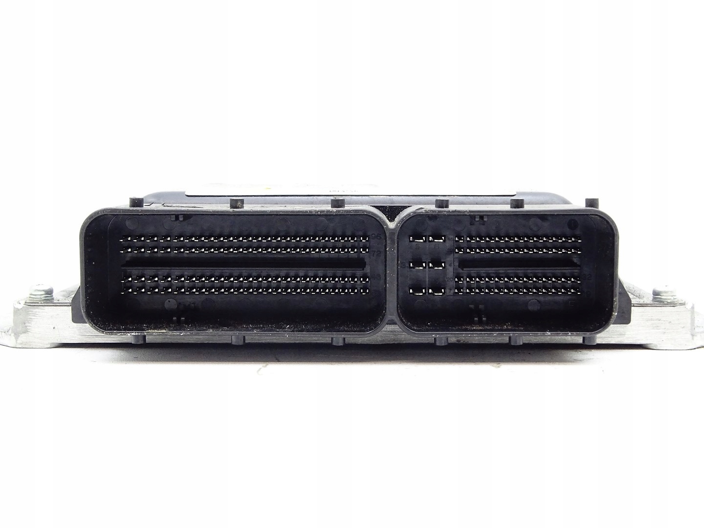 computer control unit of the engine ECU MITSUBISHI L200 V 15- 2.4 D 1860D014