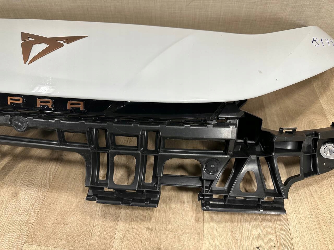 CUPRA BORN 2021-> pillar support bumper front 10E807231