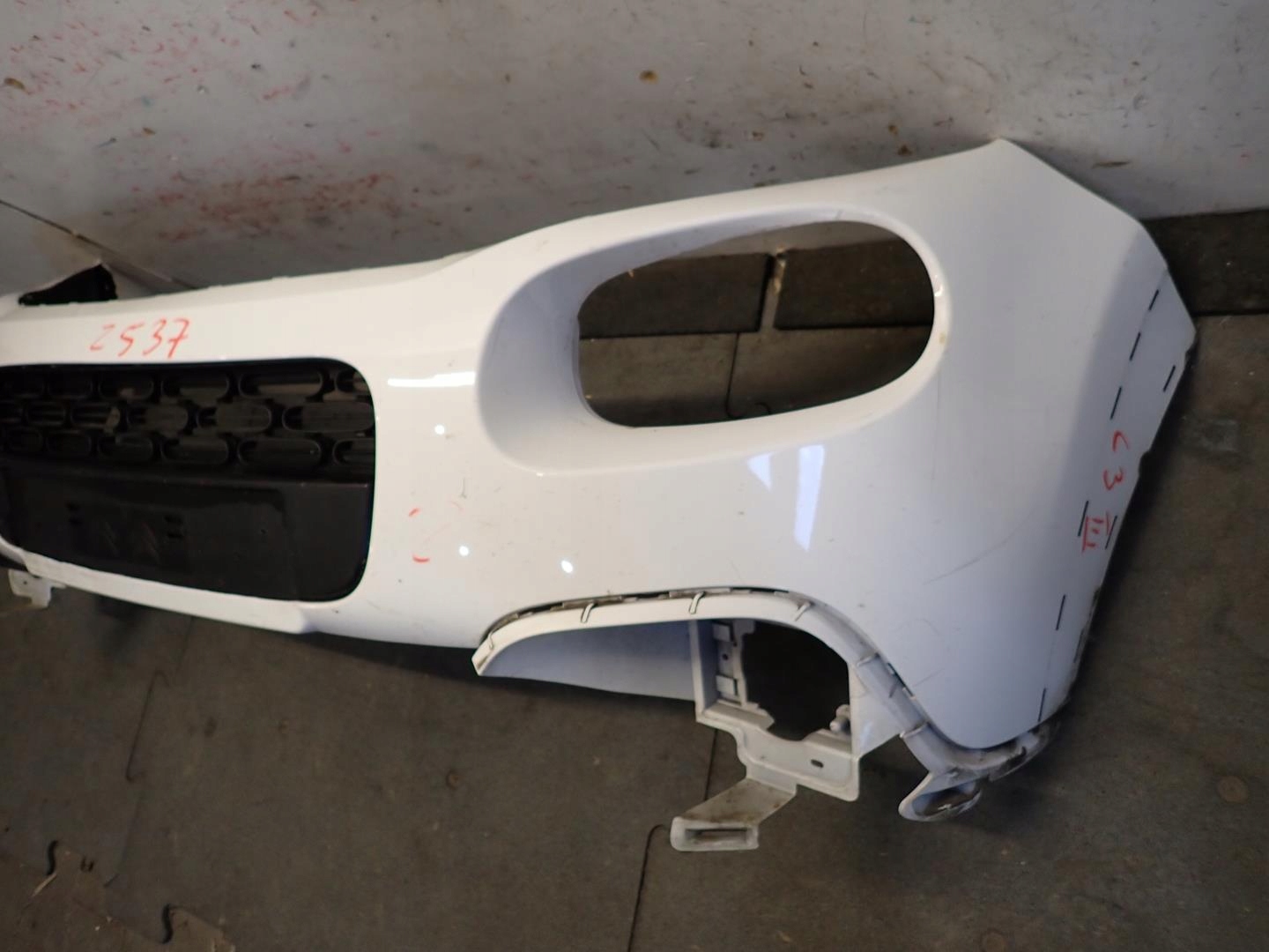 nárazník předek přední CITROEN C3 III 2016