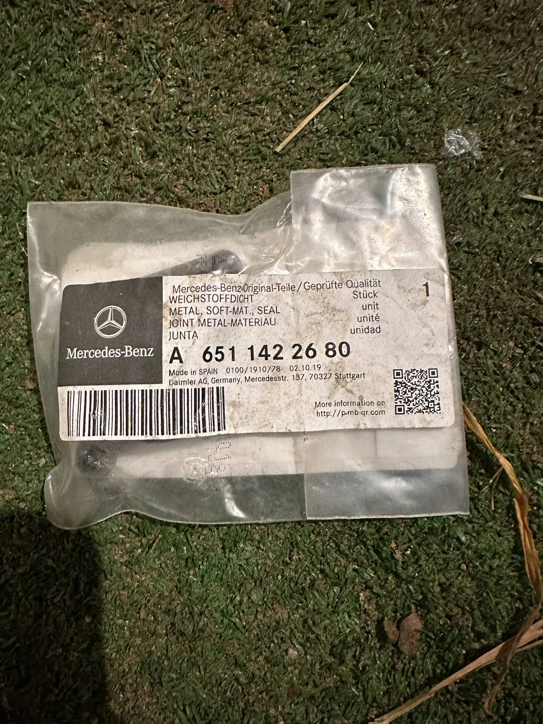 Mercedes GLK CLS Nowa oryginalna uszczelka zaworu EGR A6511422680