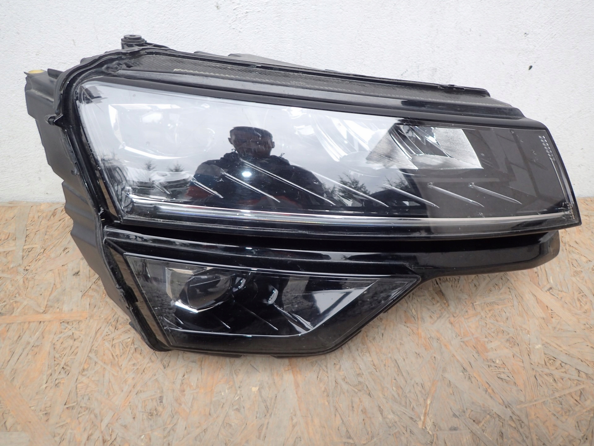 LAMPA PRAWA PRAWY FULL LED SKODA KAROQ 57B941016B 57B941016B LAMPA