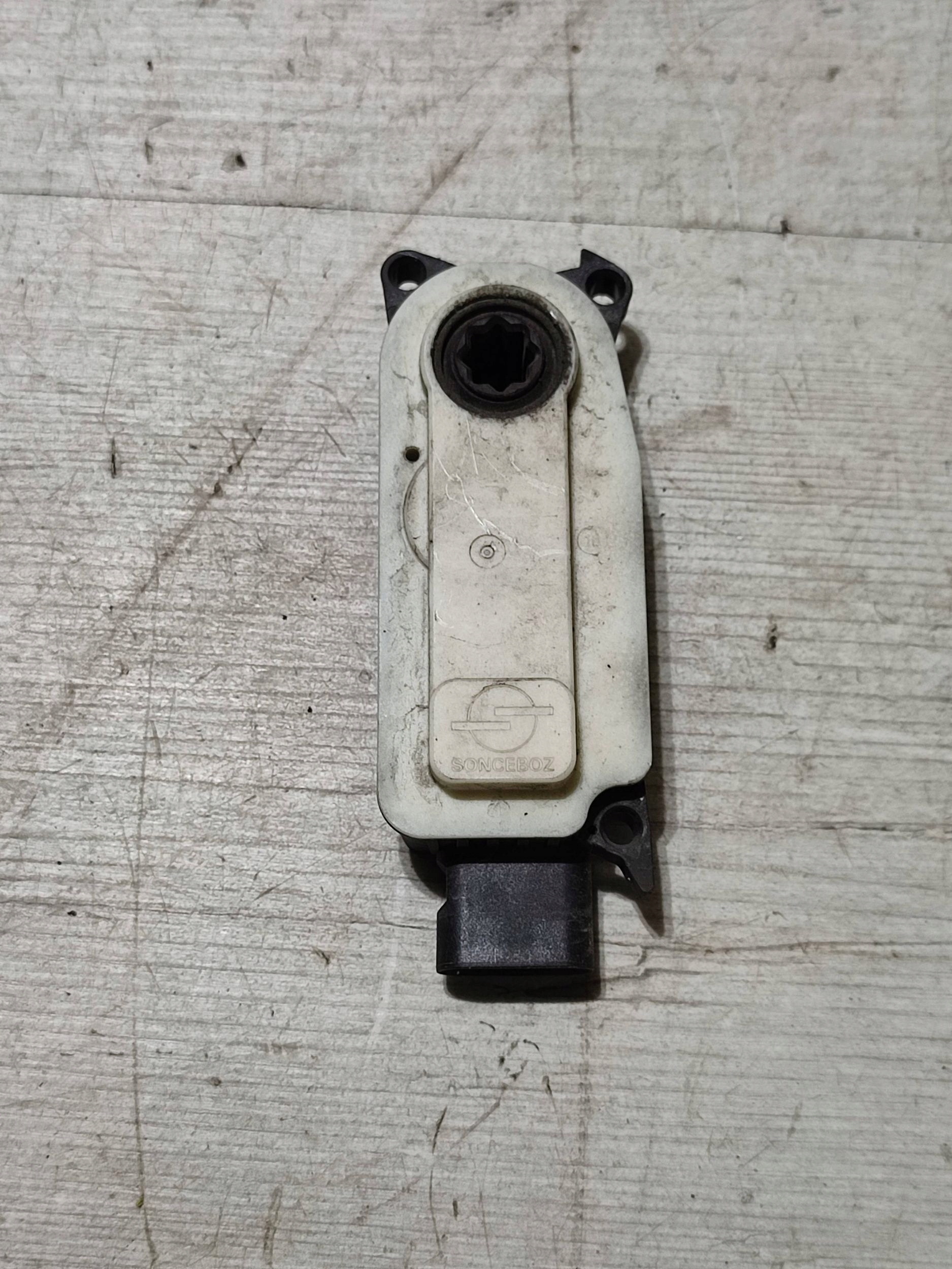Opel Corsa F 2022 sensor rolety radiator