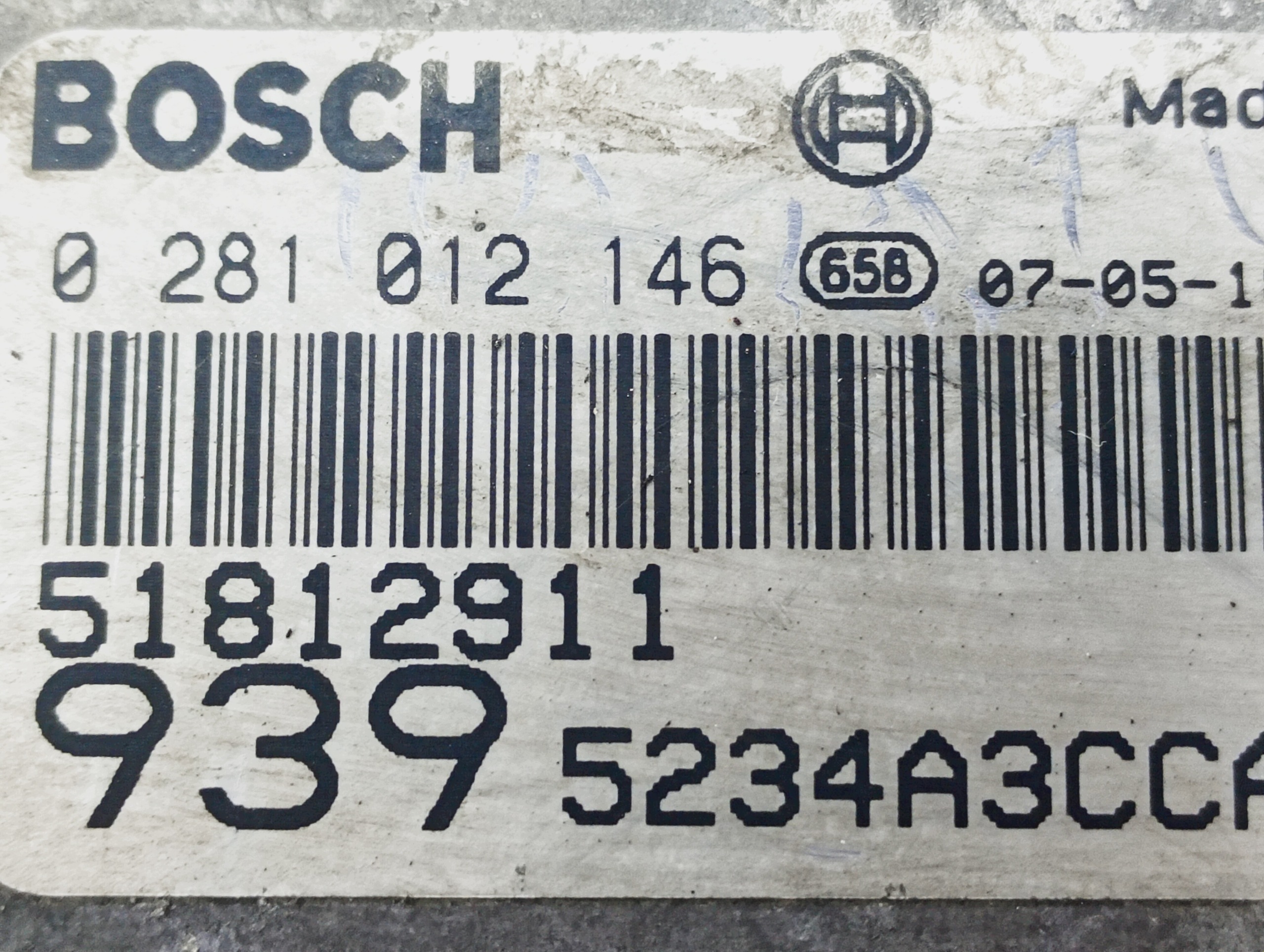 computer control unit of the engine OE 51812911 Alfa Romeo 159 Sportwagon 05-08