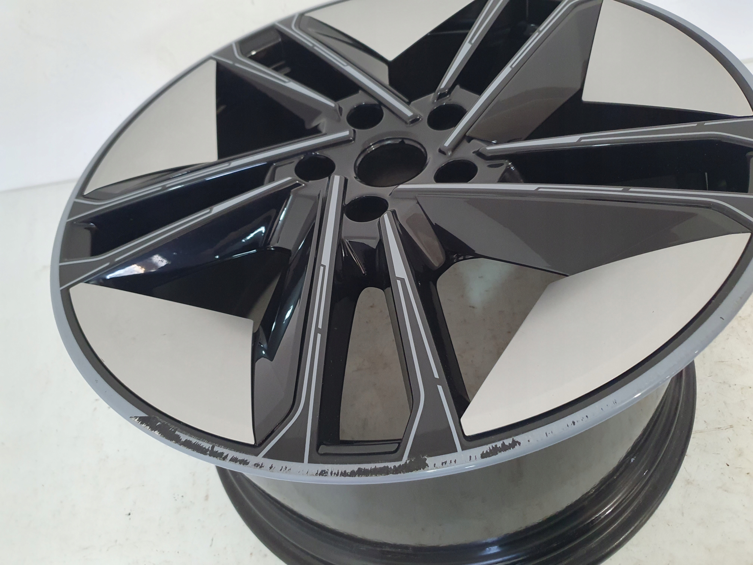 disk hliníkový disk Audi E-TRON 11.5" x 21" 5x112 ET 66 4J3601025M