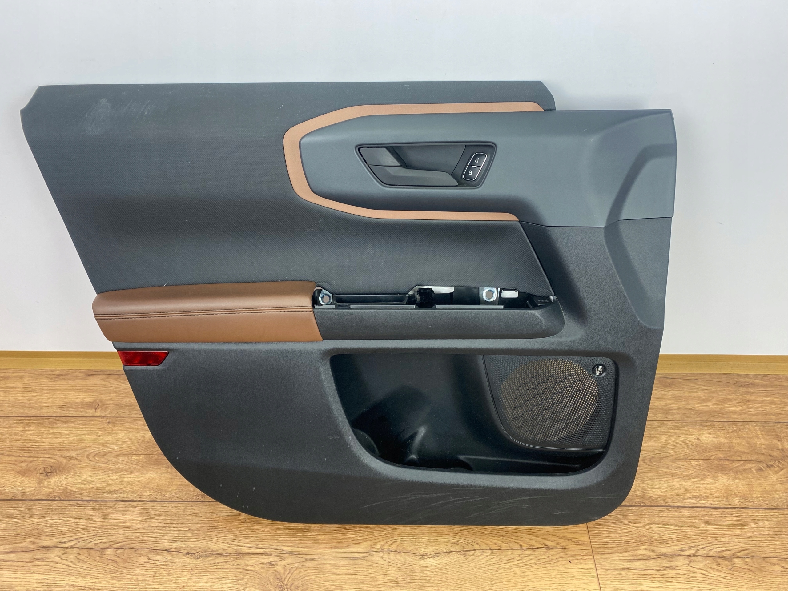 left front side door Ford Bronco Sport 2020+ USA