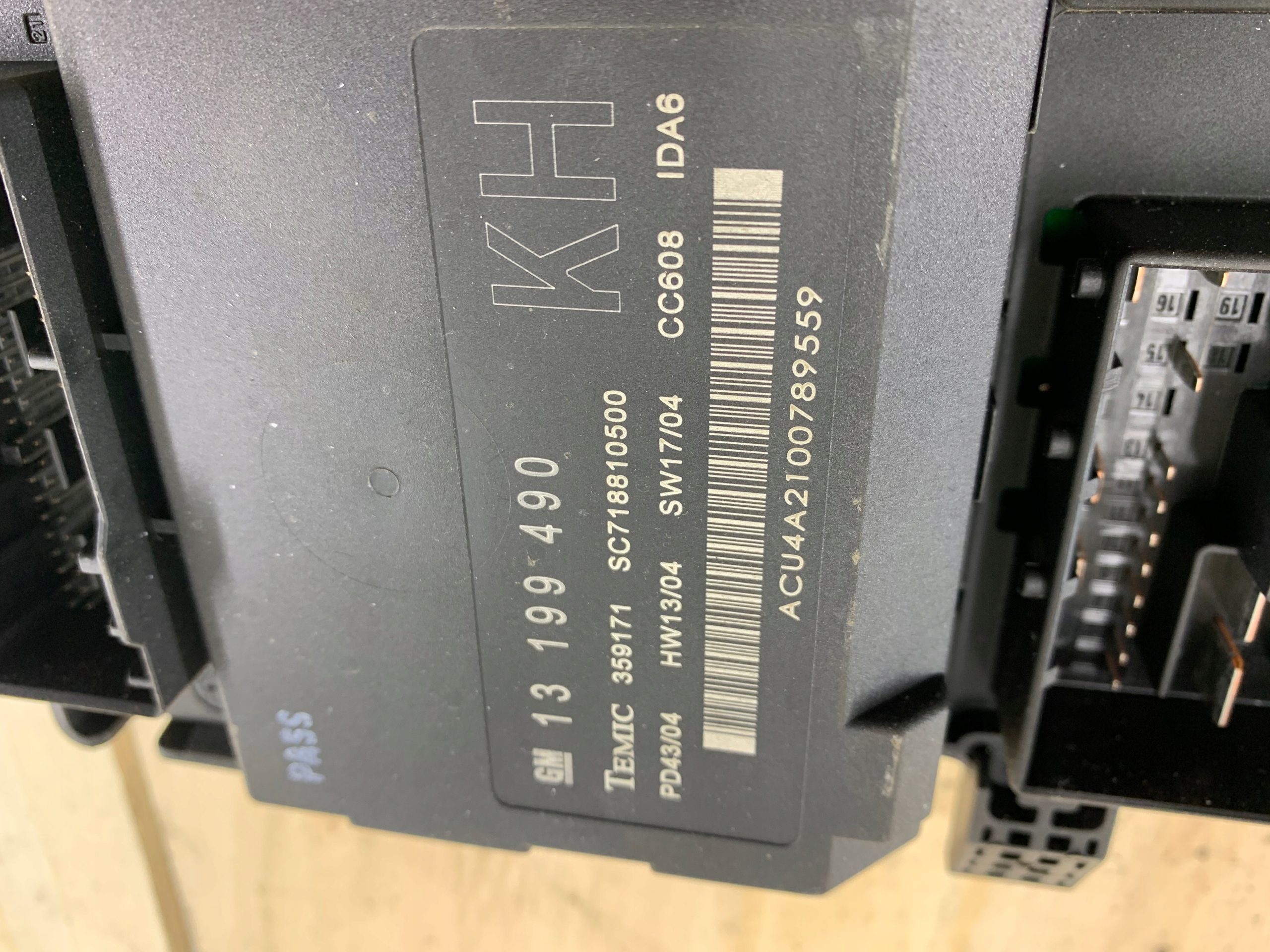 OPEL VECTRA C Module fusibles Unité commande confort 13181984 13199490