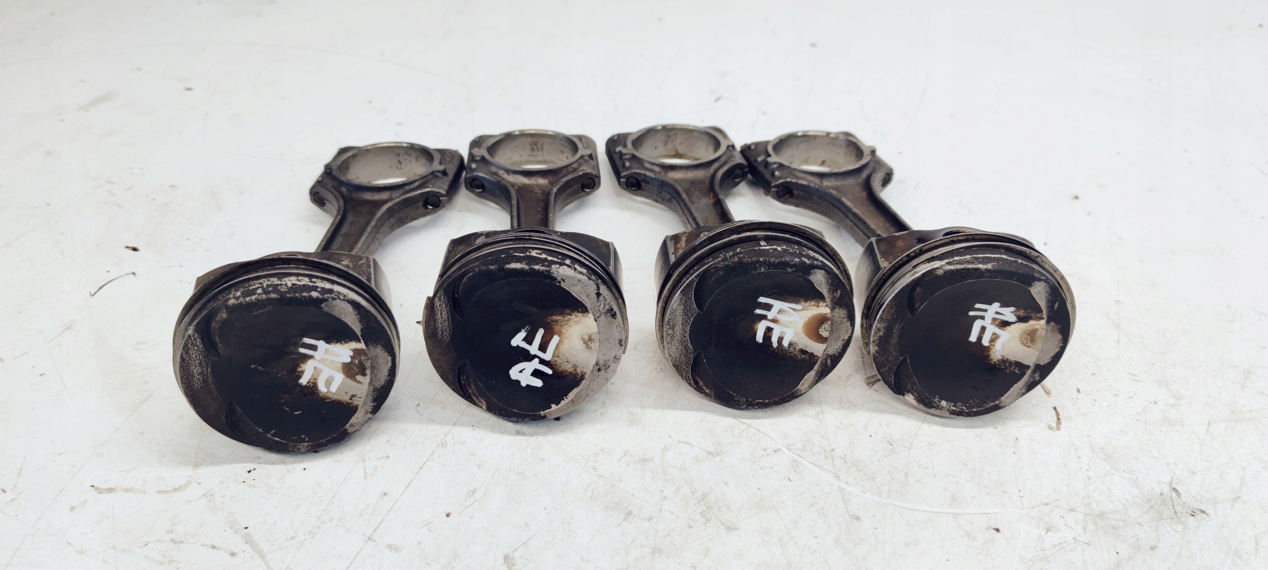 PISTON + BIELLE AUDI VW CAB 1.8 TFSI 06H 06HAE