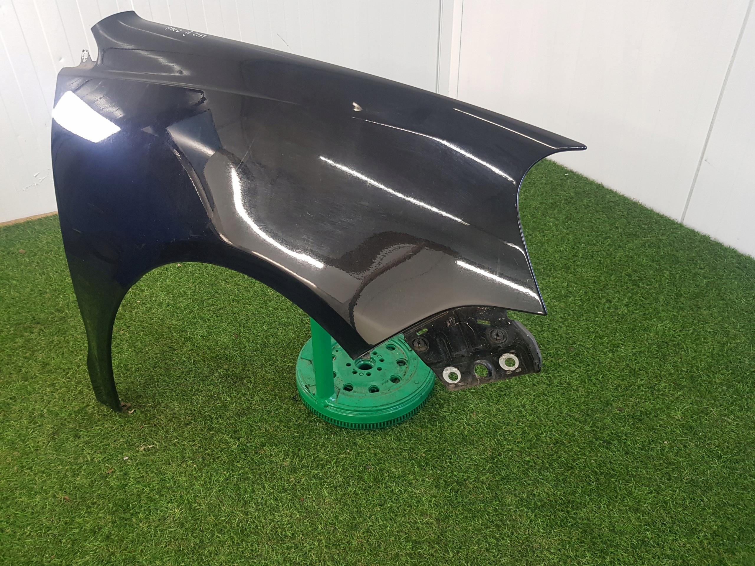 fender right front LIFT VOLKSWAGEN POLO 4