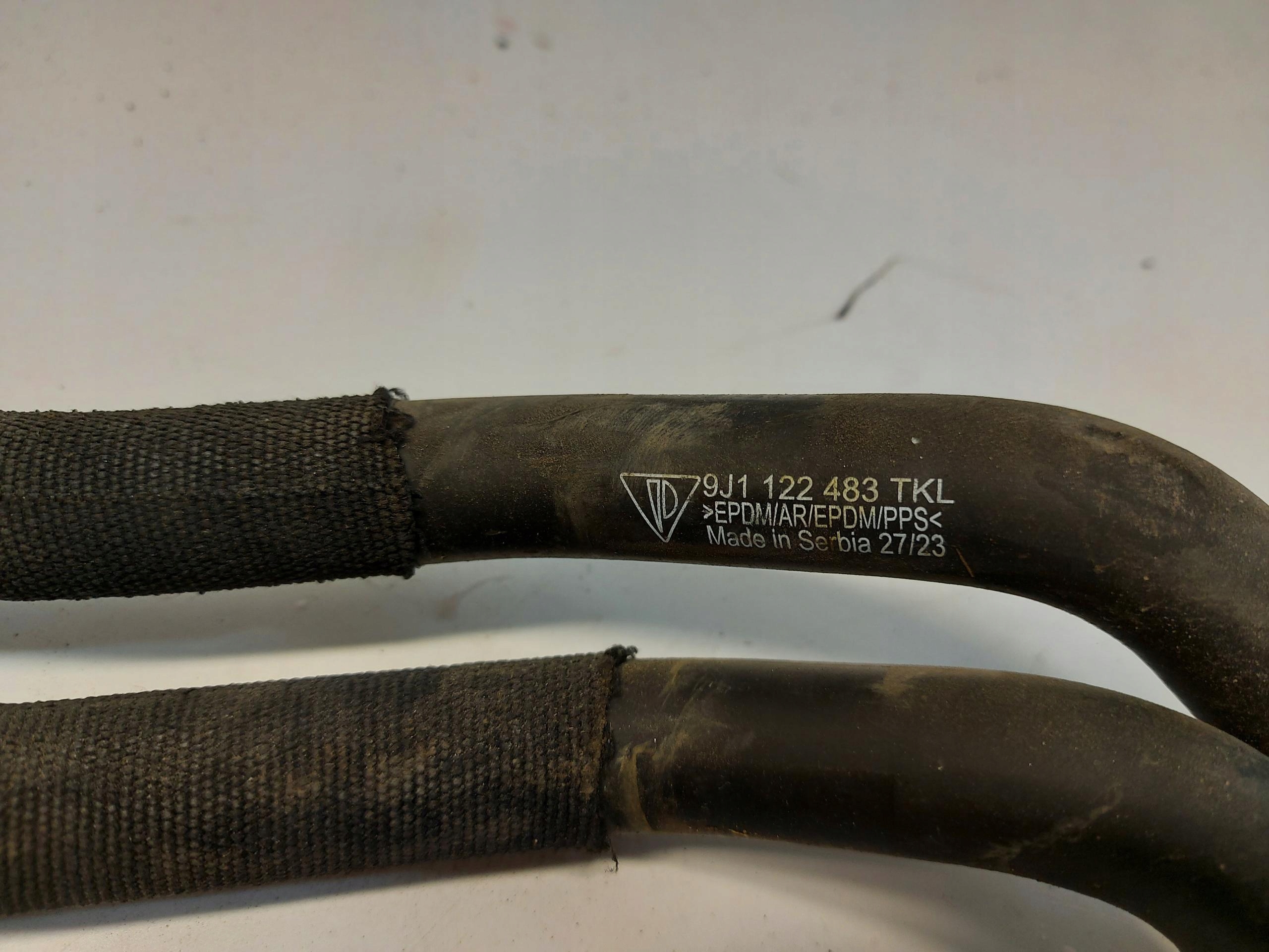 Porsche Taycan GTS 9J1 2023r prijenos cijev vode 9J1122483