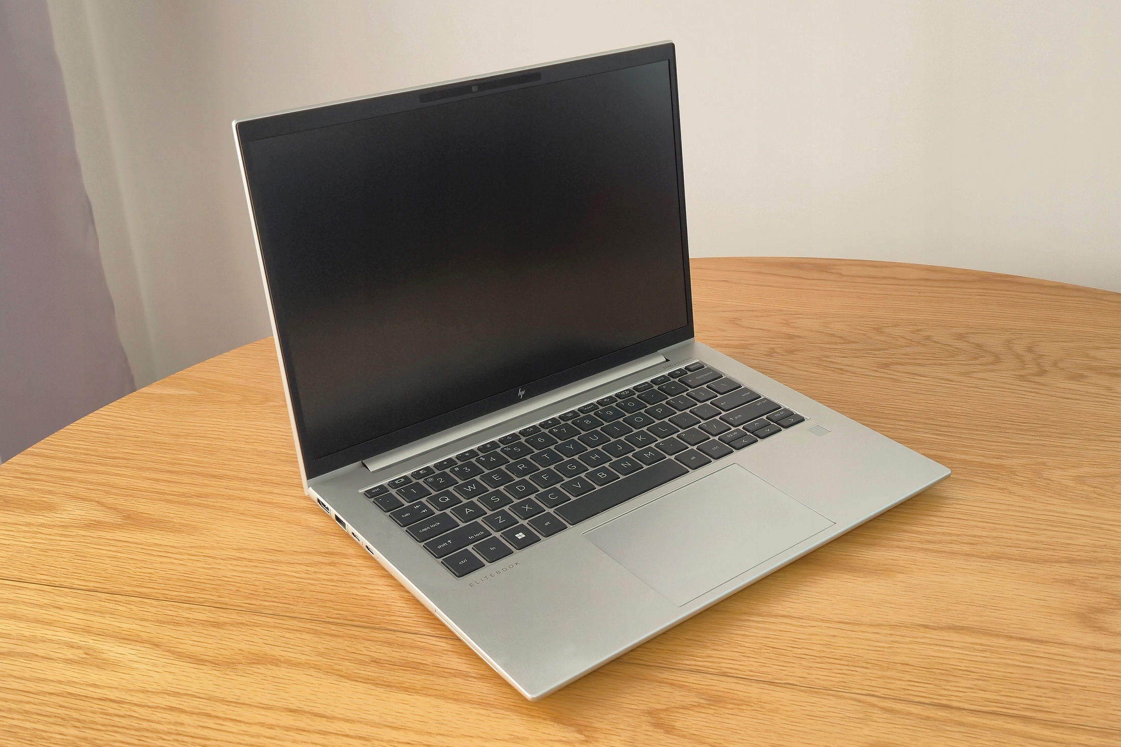 Laptop HP EliteBook 845 G10 14 " AMD_Ryzen_5 32_GB / 512M2_GB aluminiowy