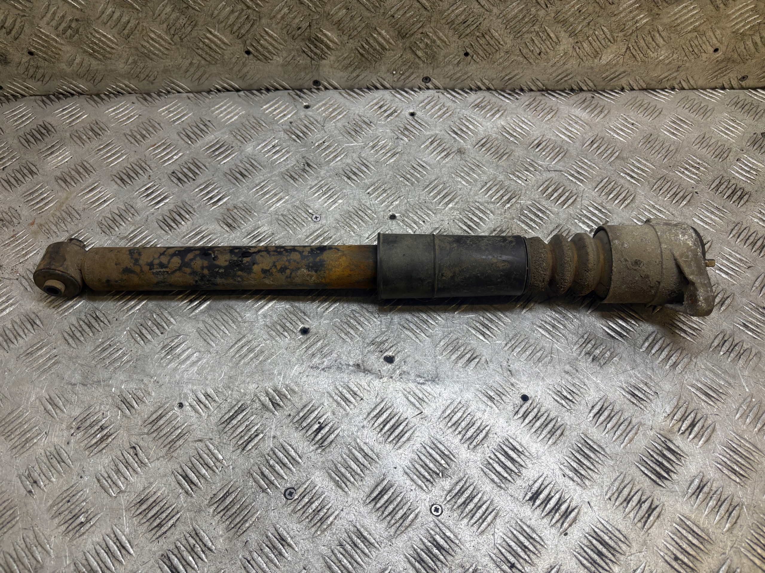 Stoßdämpfer heck hinten VOLKSWAGEN PASSAT B5