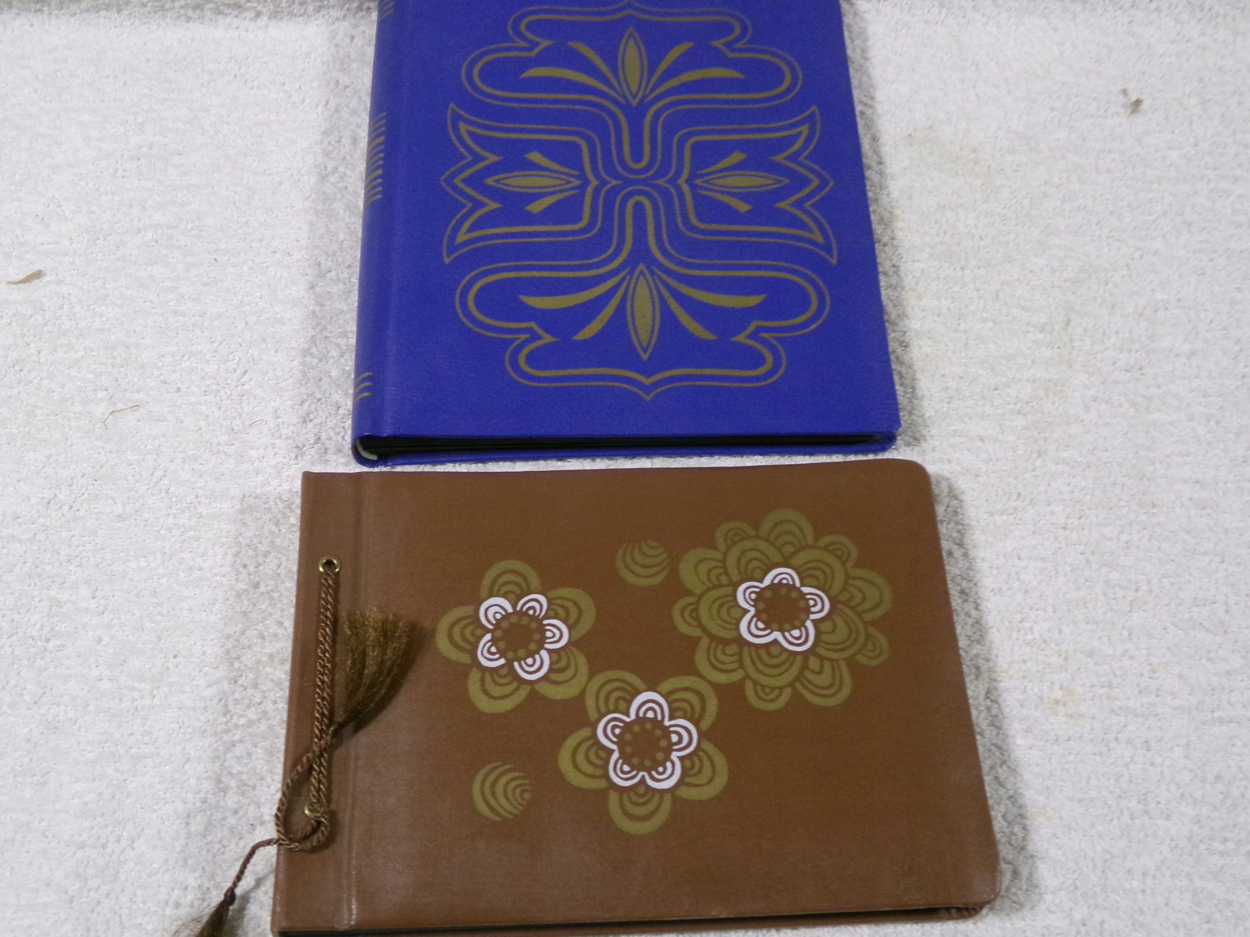 2 ALBUMY NA ZDJĘCIA Z CZASÓW DDR-NIE UŻYWANE